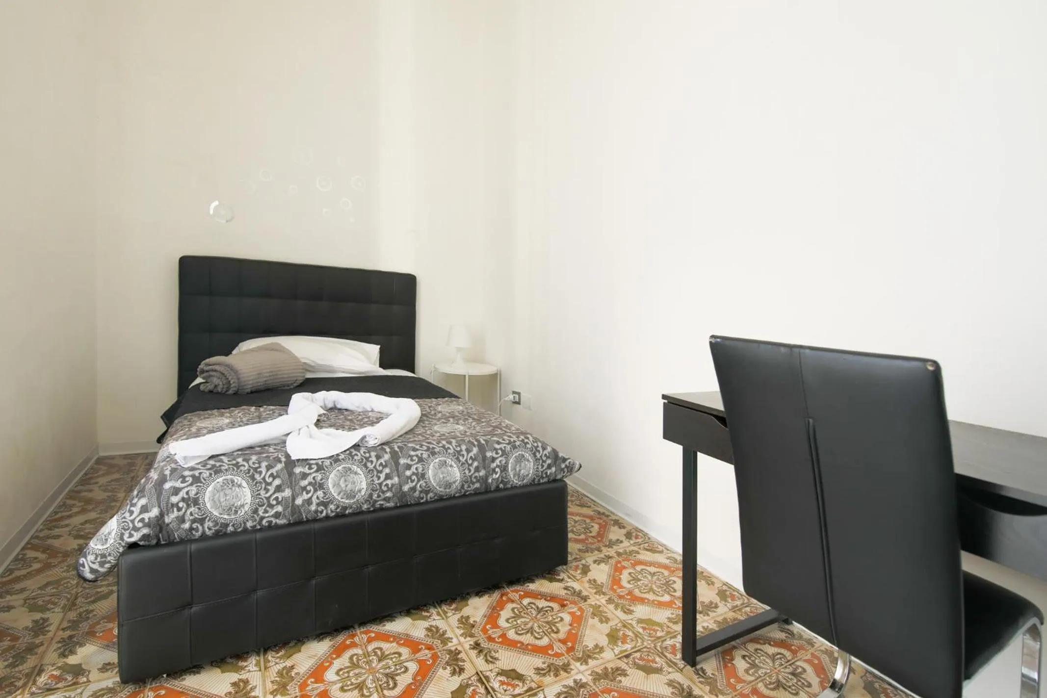 Small Double Room in MADB&B