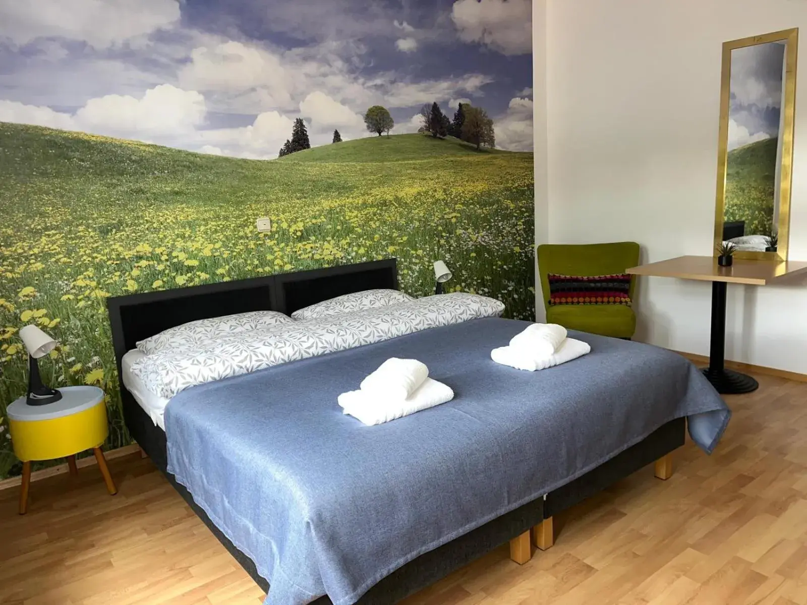 Two-Bedroom Family Apartment in Zur Sonne "Gasthaus-Bar-Events" Two-Bedroom Family Apartment in Zur Sonne "Gasthaus-Bar-Events"