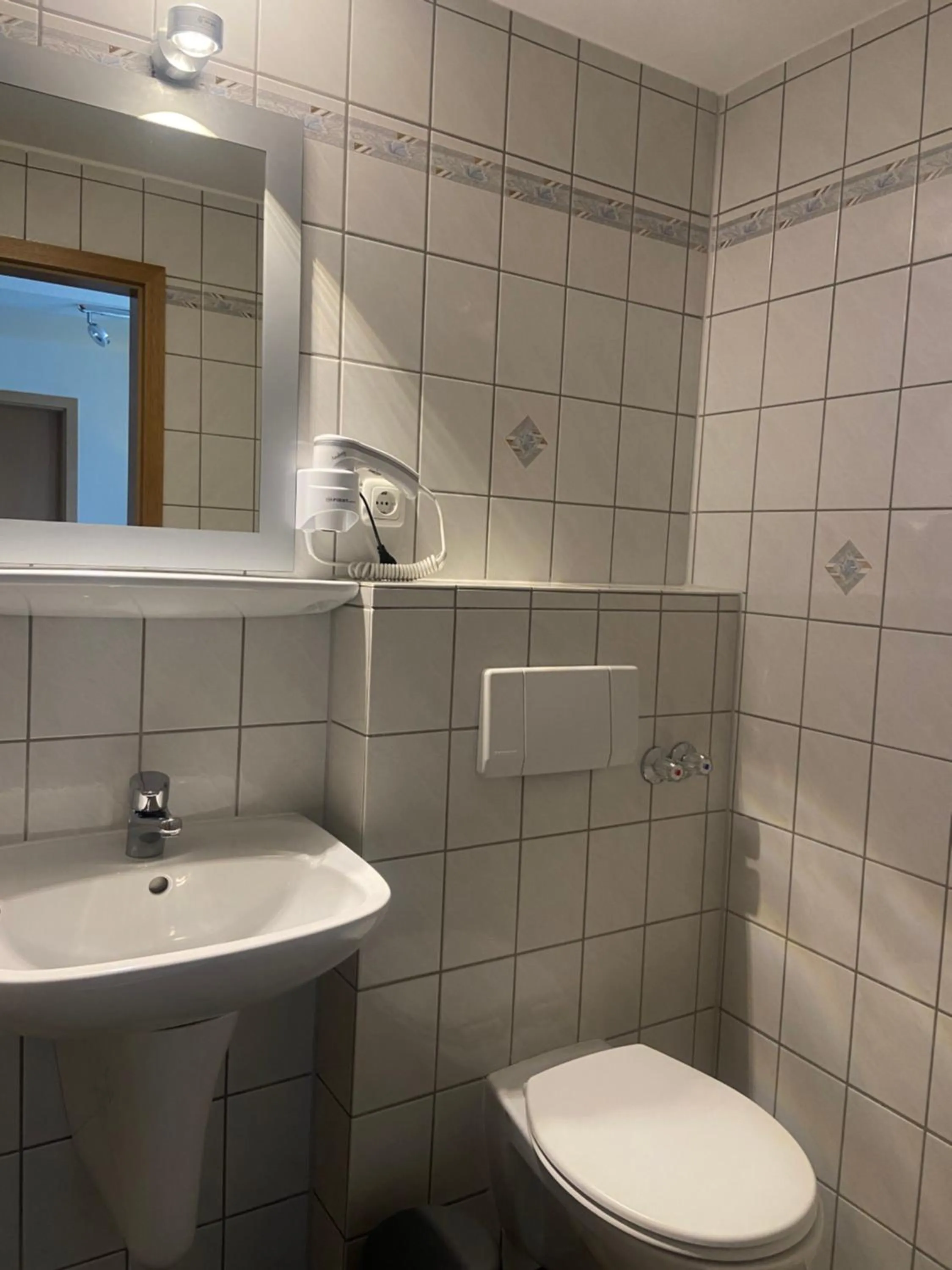 Toilet in Zur Sonne "Gasthaus-Bar-Events"