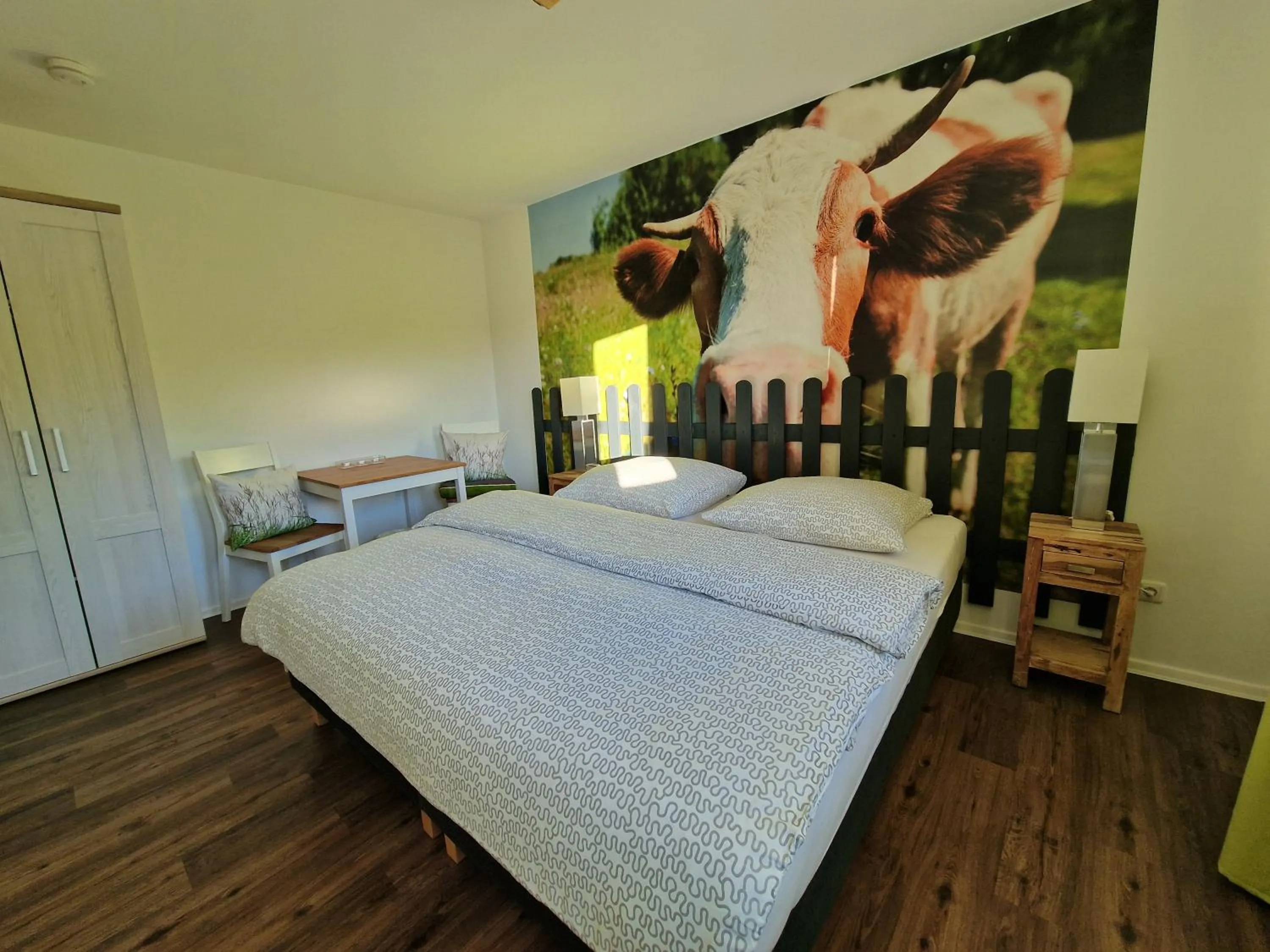 Bed in Zur Sonne "Gasthaus-Bar-Events"