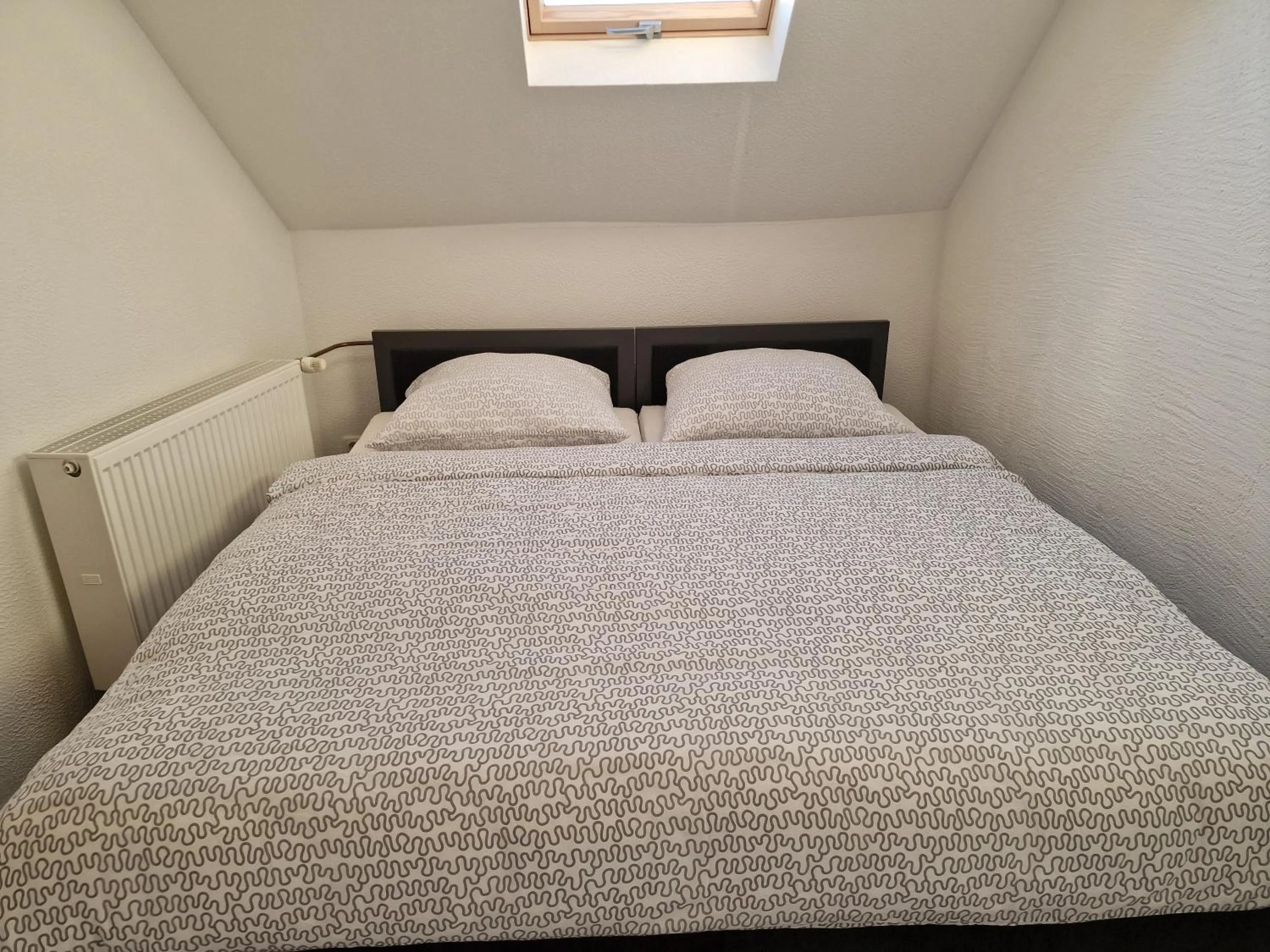 Bed in Zur Sonne "Gasthaus-Bar-Events"