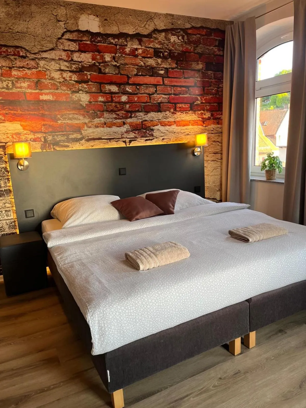 Bed in Zur Sonne "Gasthaus-Bar-Events"