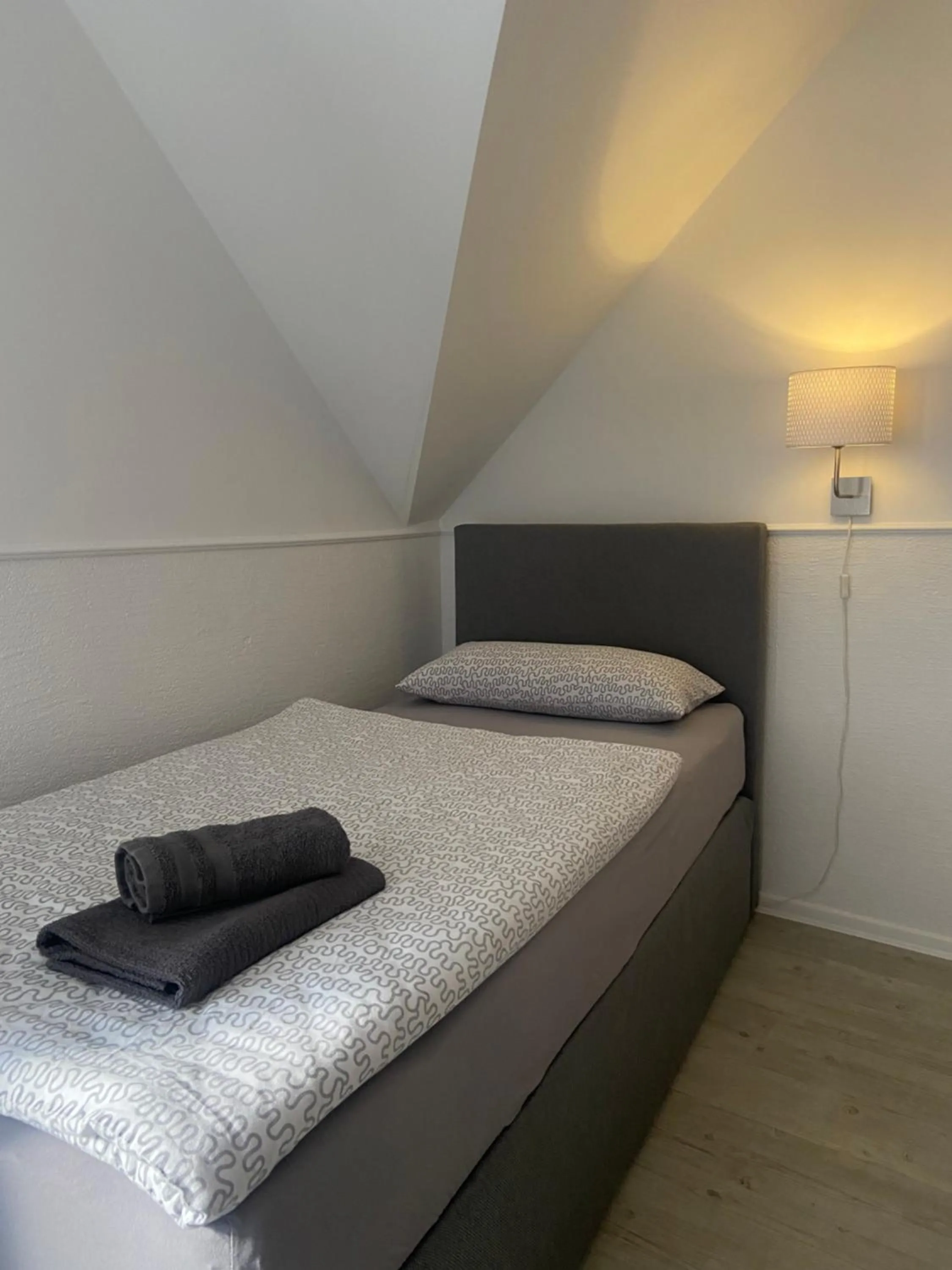 Bed in Zur Sonne "Gasthaus-Bar-Events"