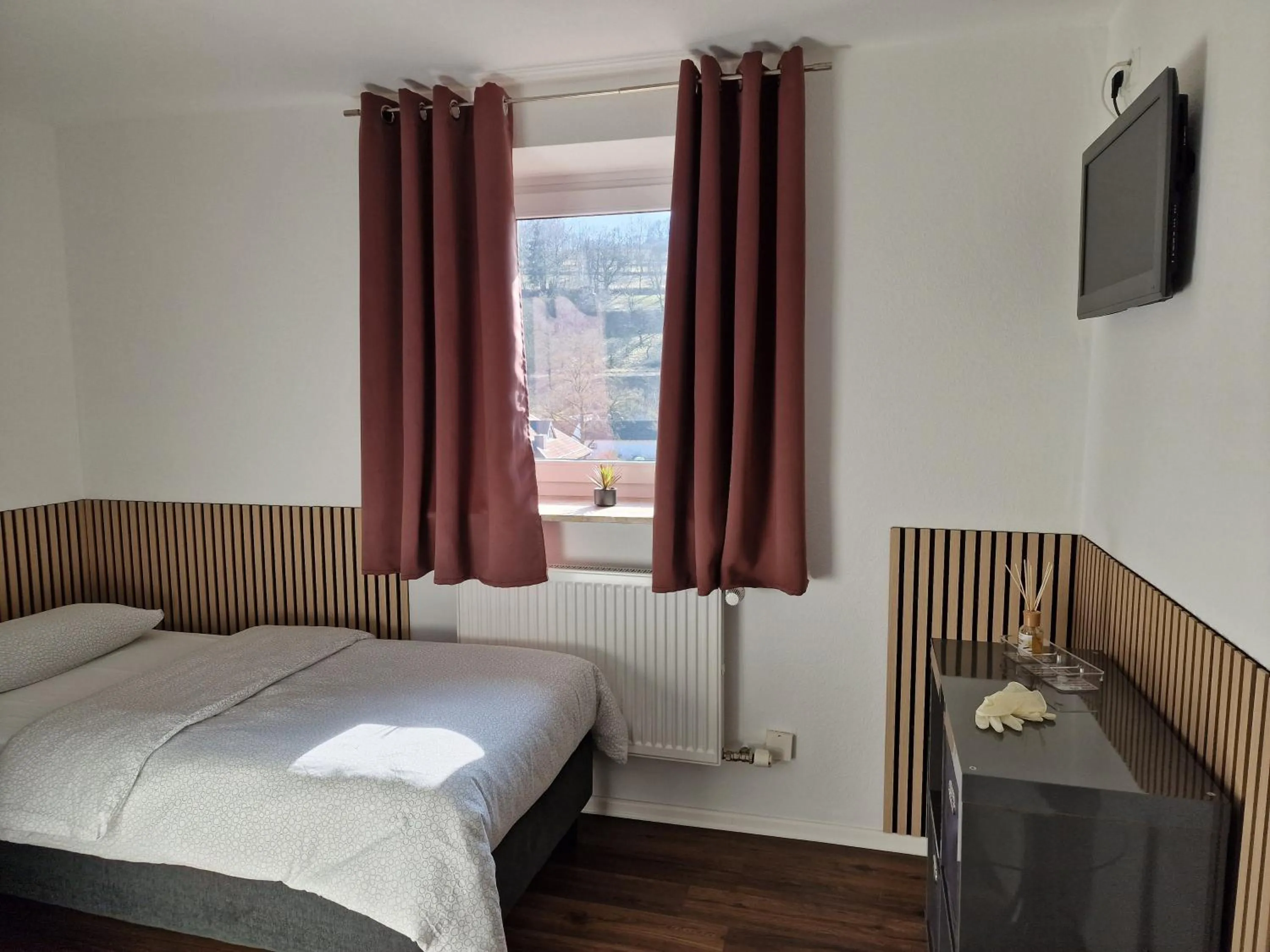 View (from property/room), Bed in Zur Sonne "Gasthaus-Bar-Events"