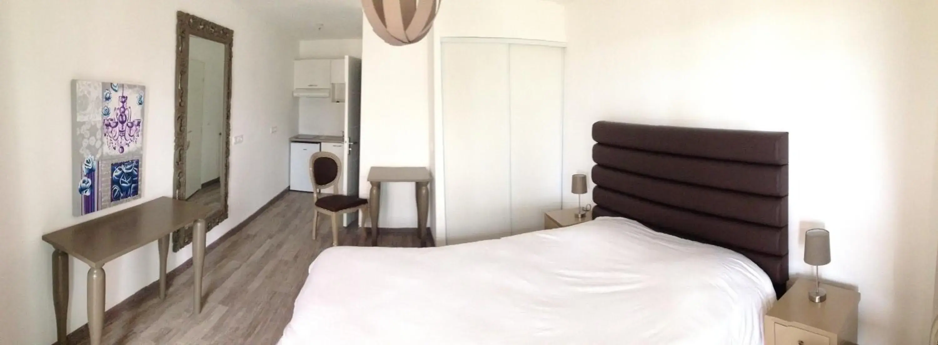 Bedroom in Adonis Aix en Provence Bedroom in Adonis Aix en Provence