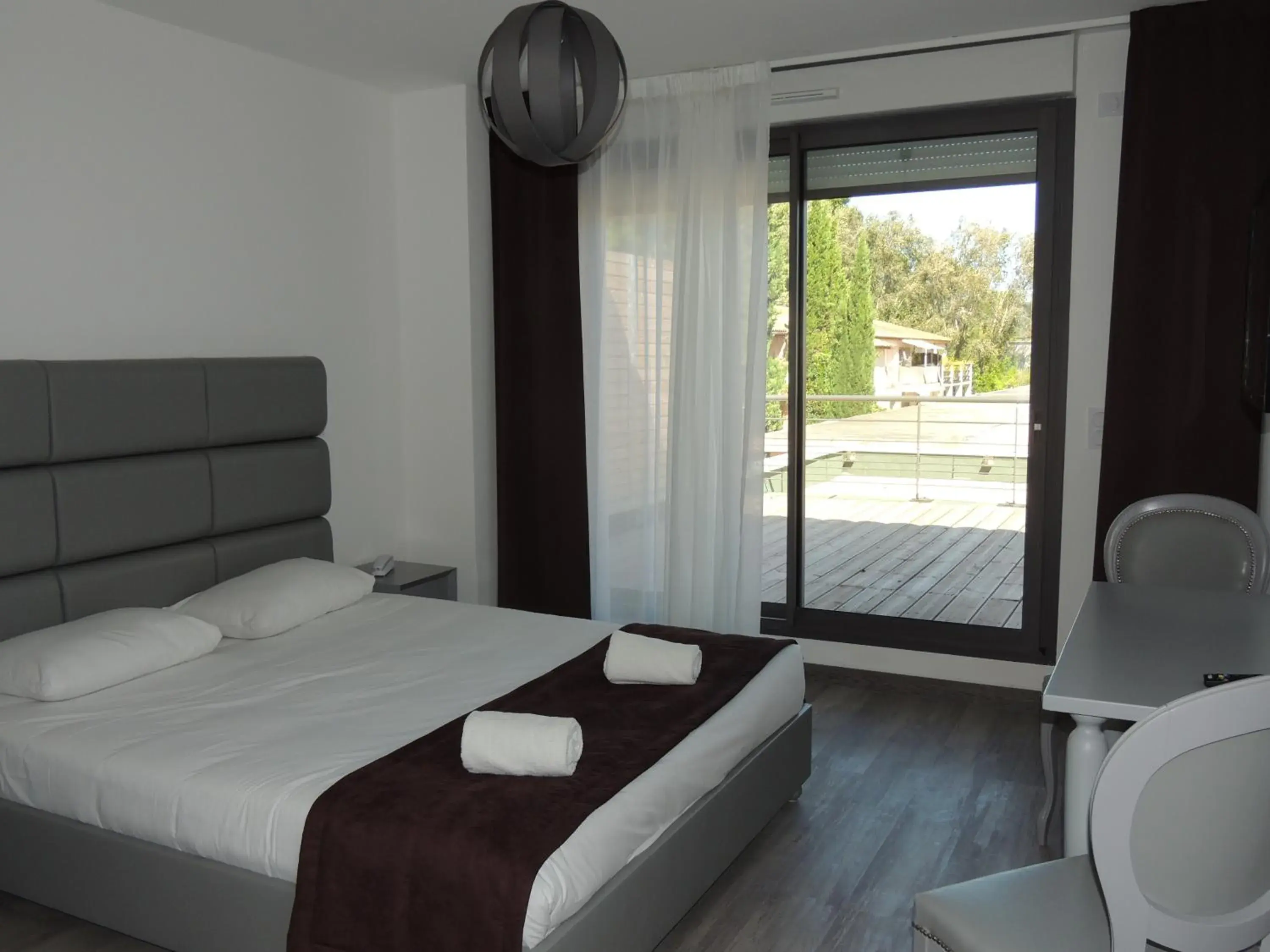 Bedroom, Bed in Adonis Aix en Provence Bedroom, Bed in Adonis Aix en Provence