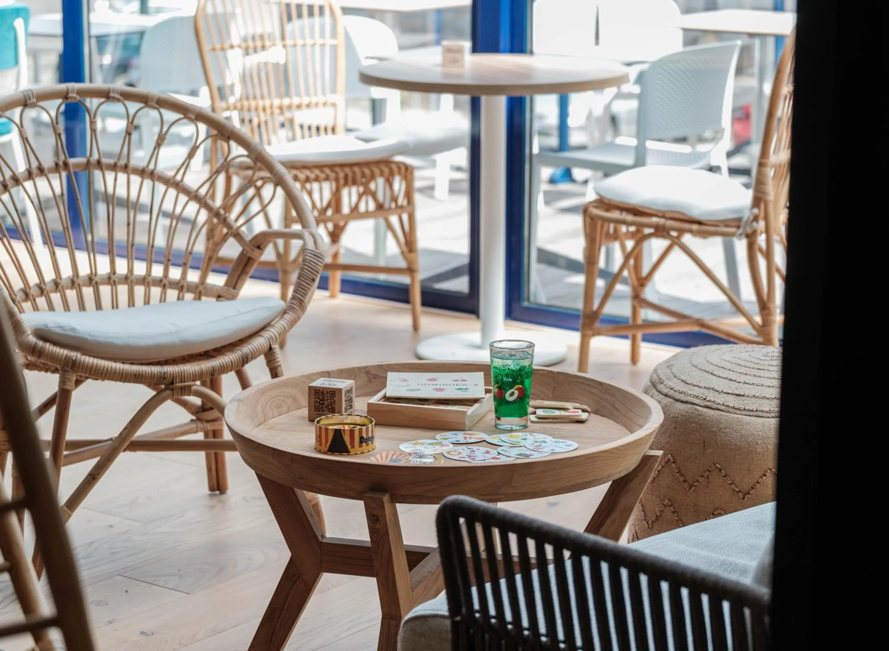 Living room in L'Escale Marine, The Originals Relais