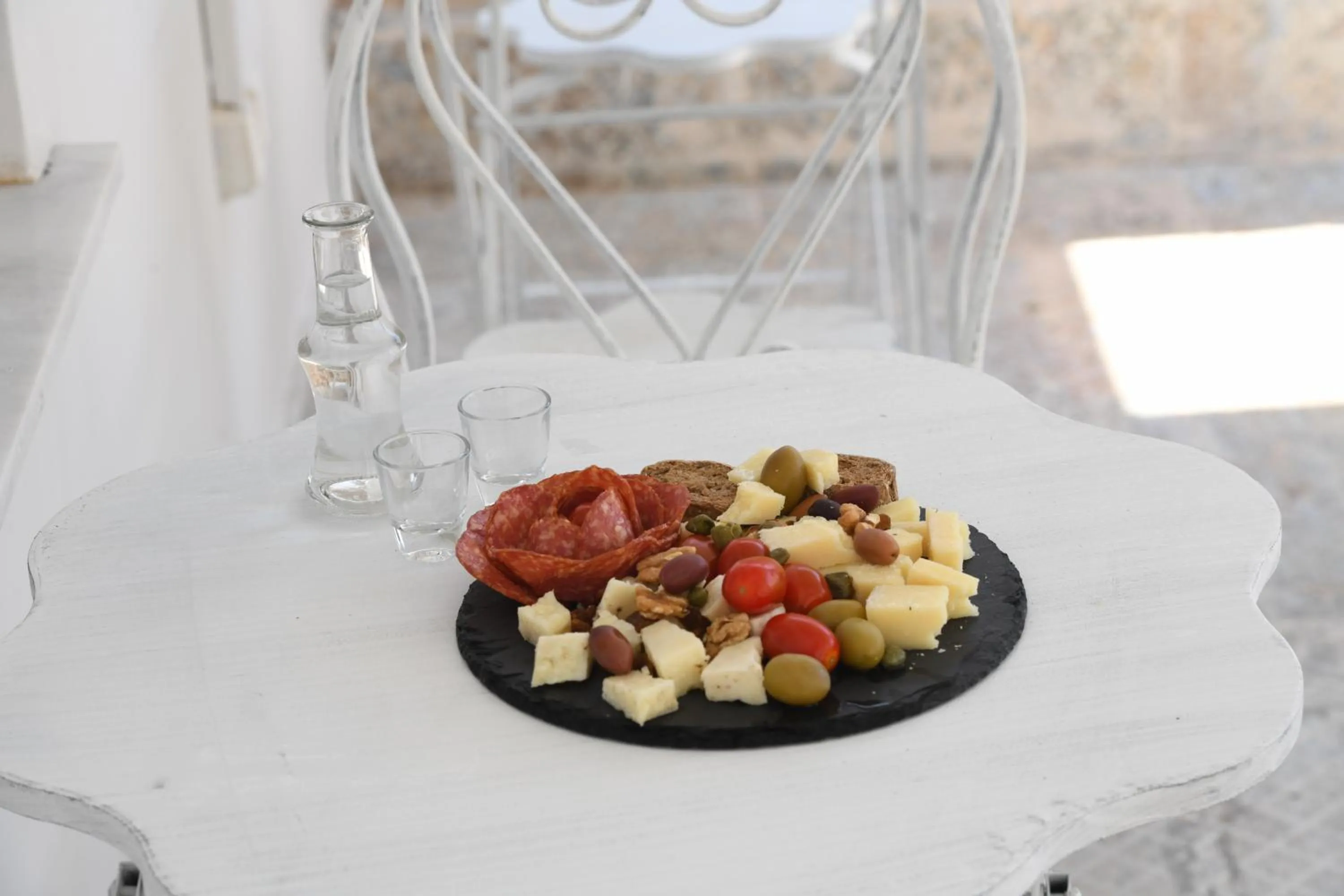 Restaurant/places to eat in Neapolis 1897 Boutique Luxury Rooms