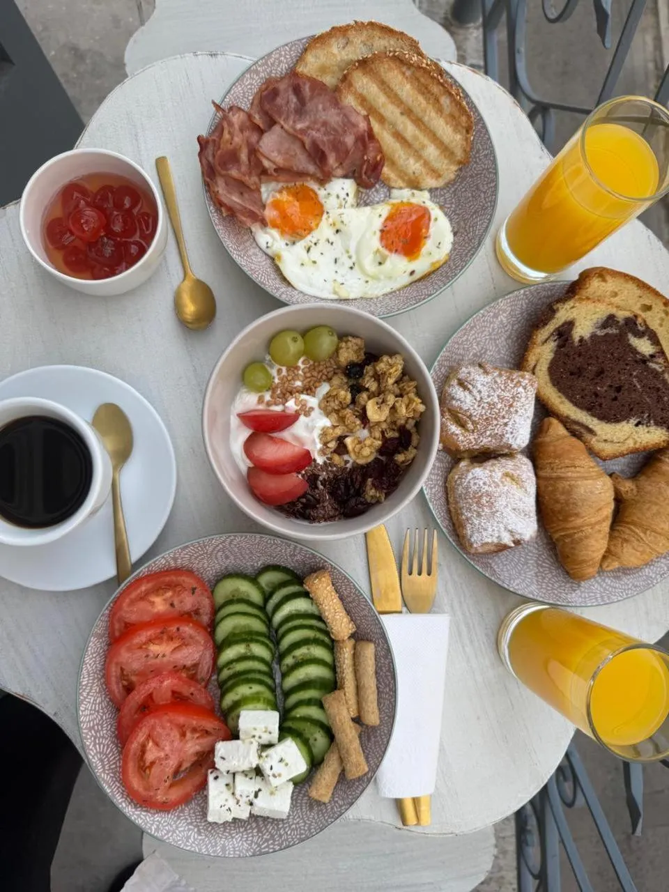 Breakfast in Neapolis 1897 Boutique Luxury Rooms