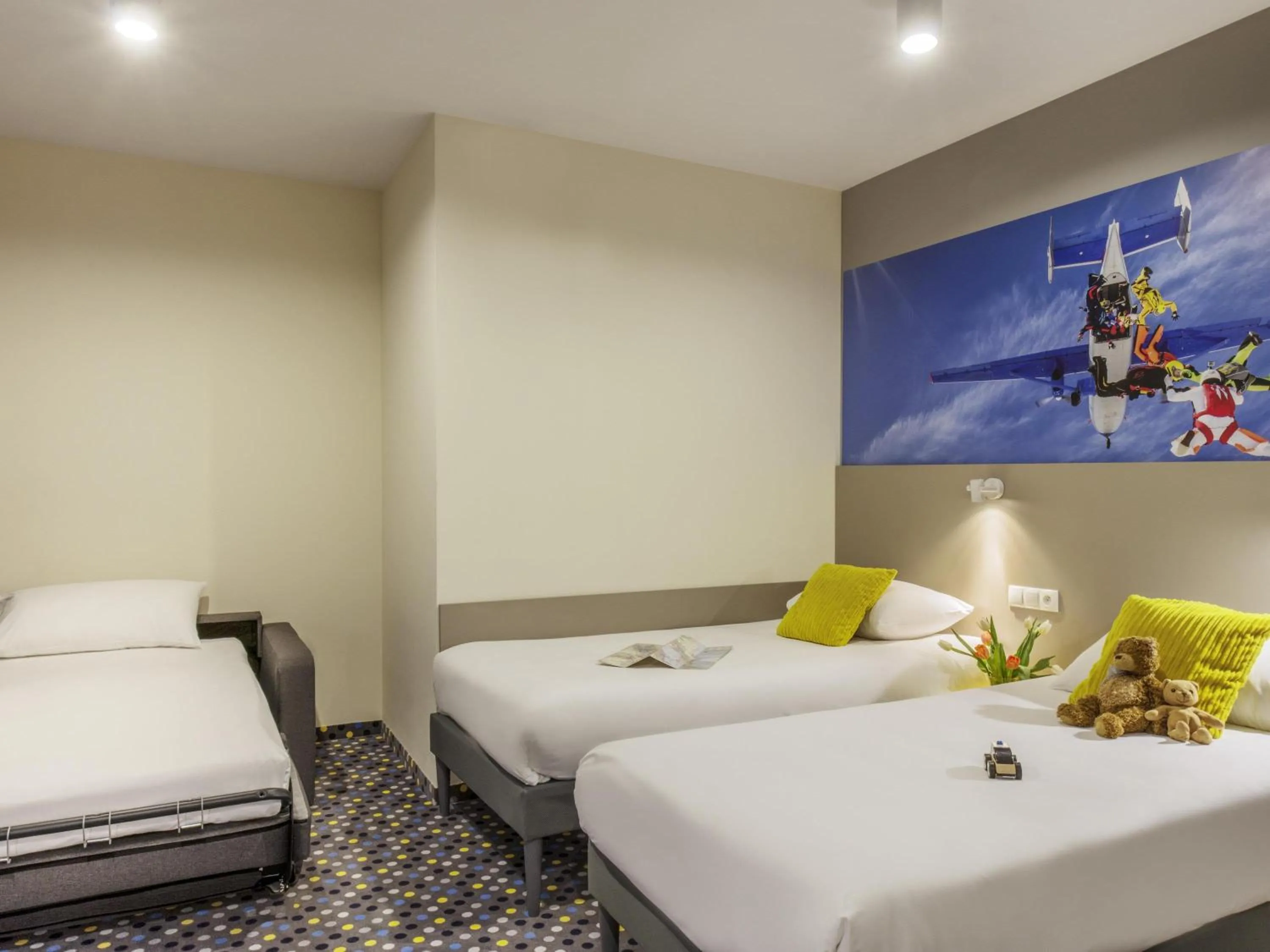 Other, Bed in ibis Styles Warszawa West