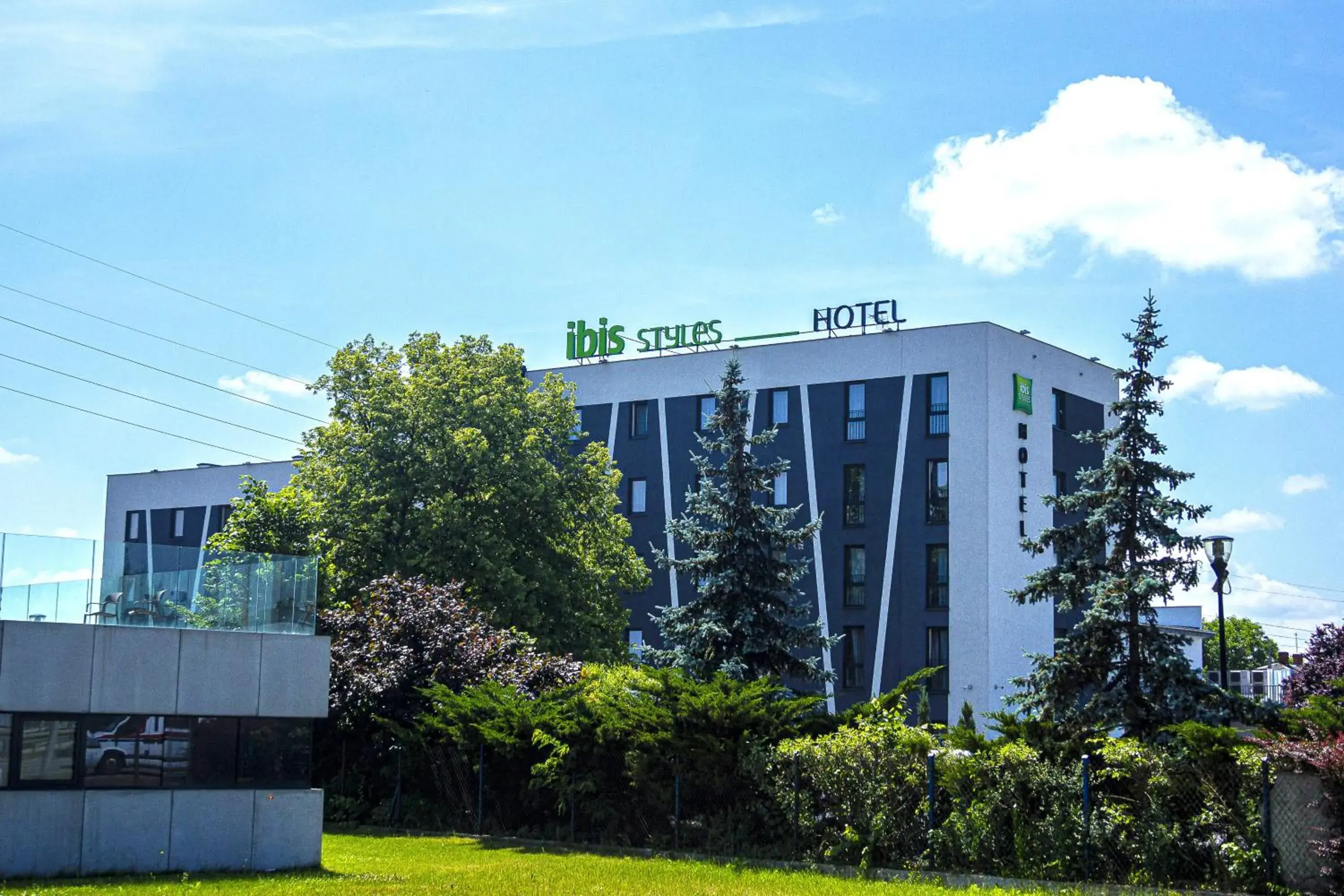 Facade/entrance in ibis Styles Warszawa West Facade/entrance in ibis Styles Warszawa West