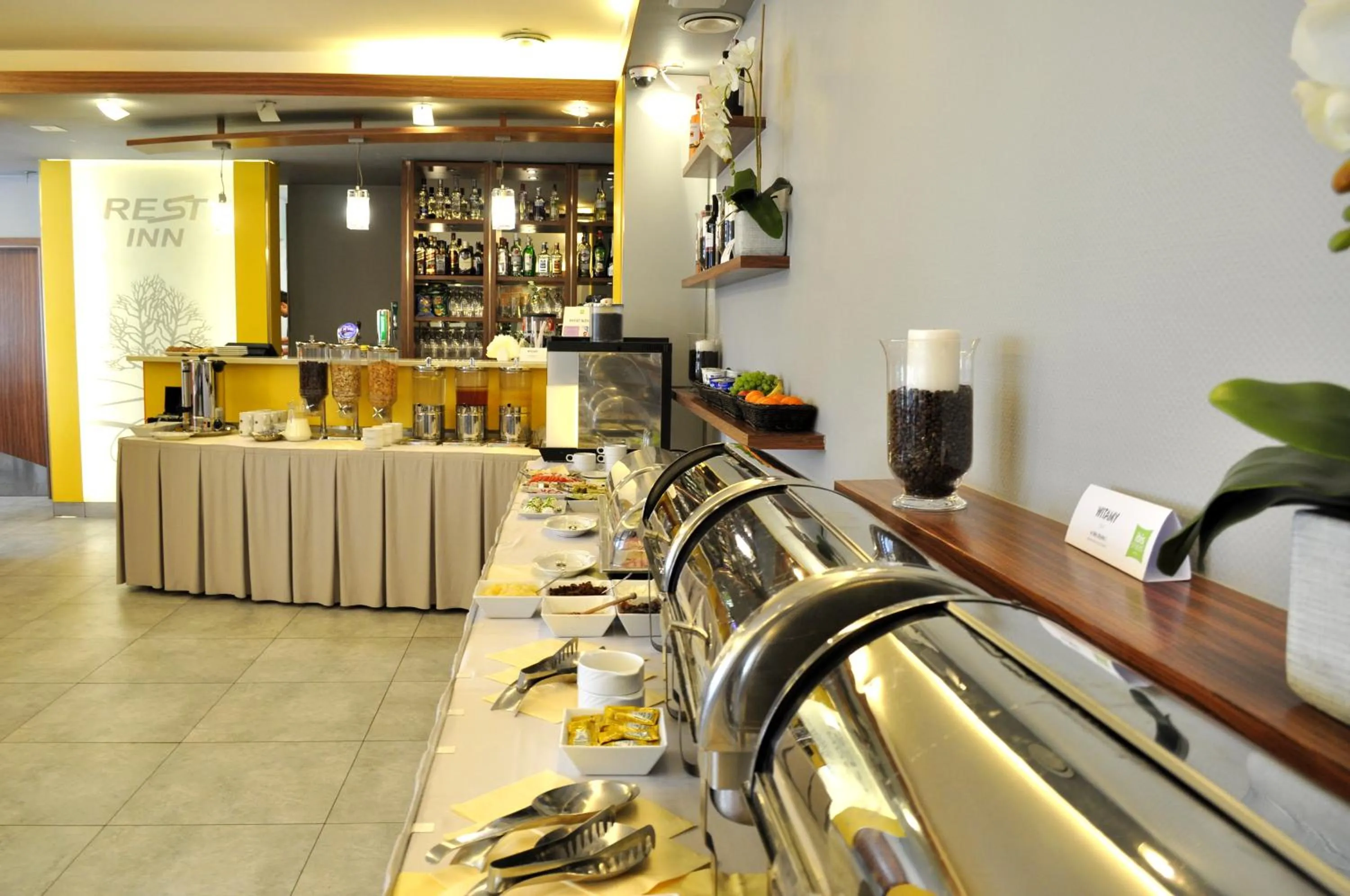 Restaurant/places to eat in ibis Styles Warszawa West