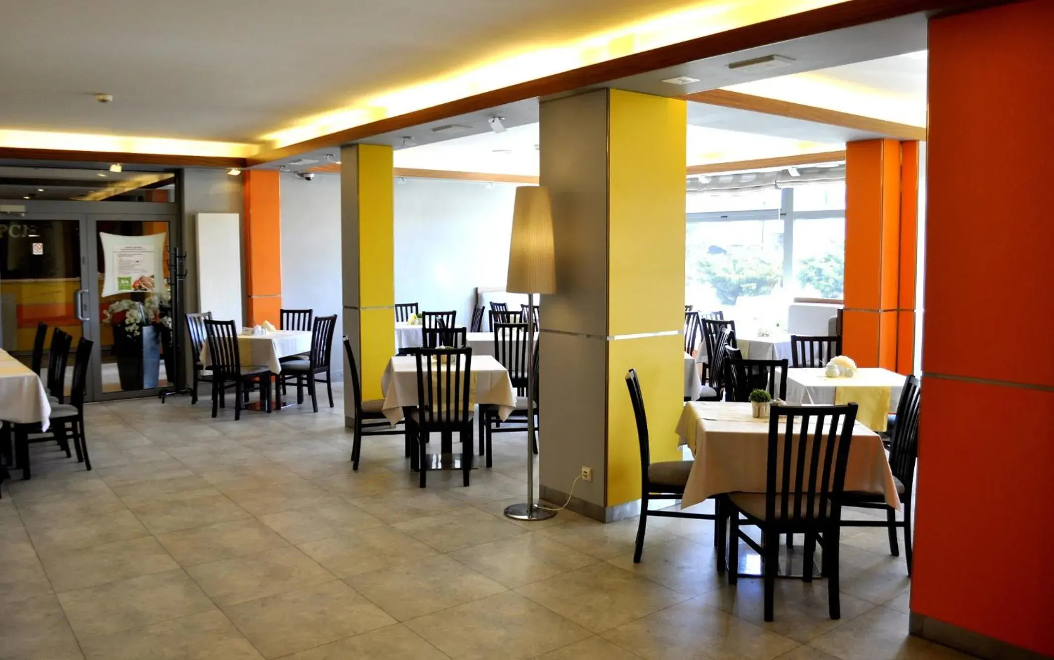 Restaurant/places to eat in ibis Styles Warszawa West Restaurant/places to eat in ibis Styles Warszawa West