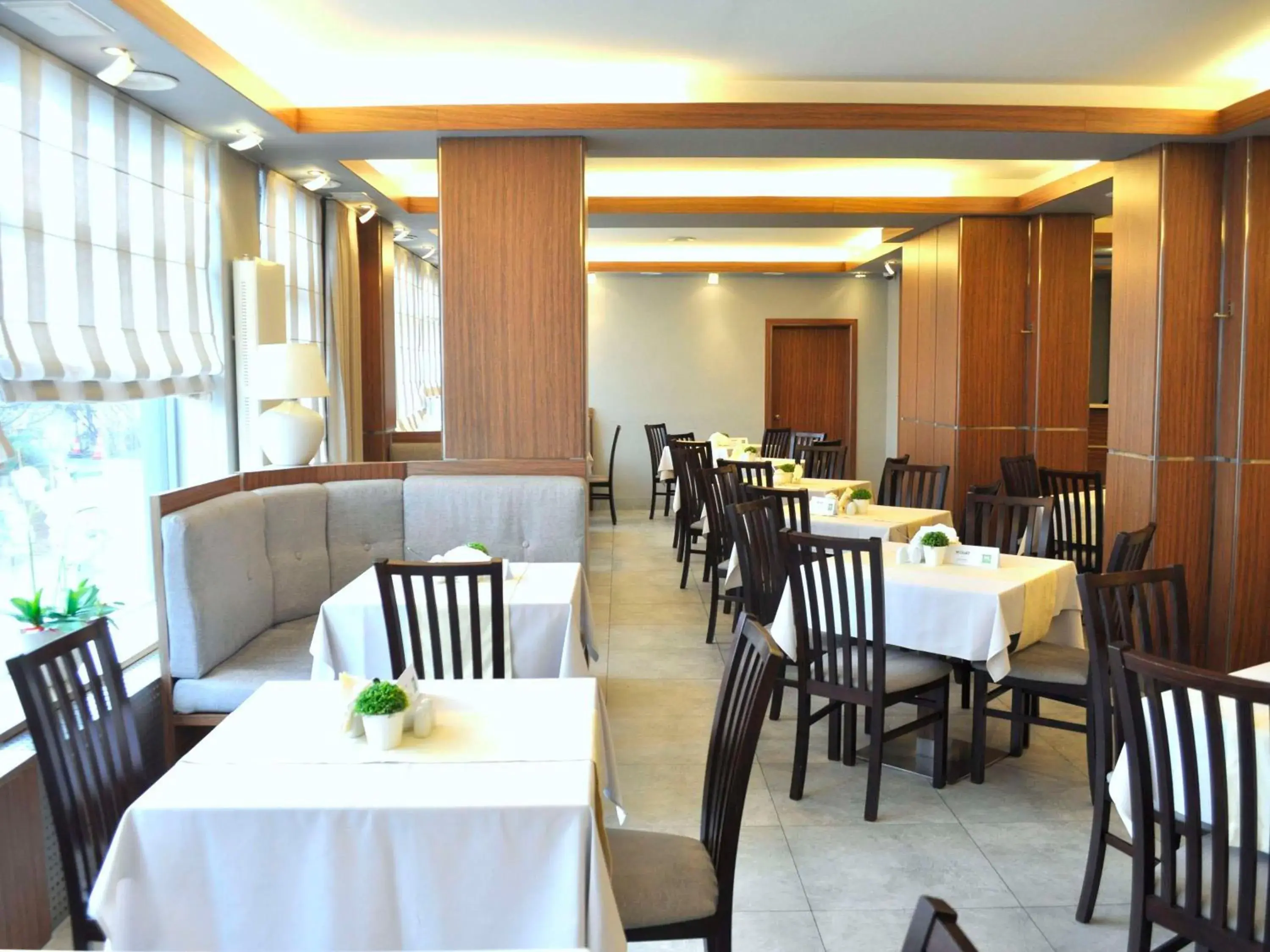 Restaurant/places to eat in ibis Styles Warszawa West Restaurant/places to eat in ibis Styles Warszawa West