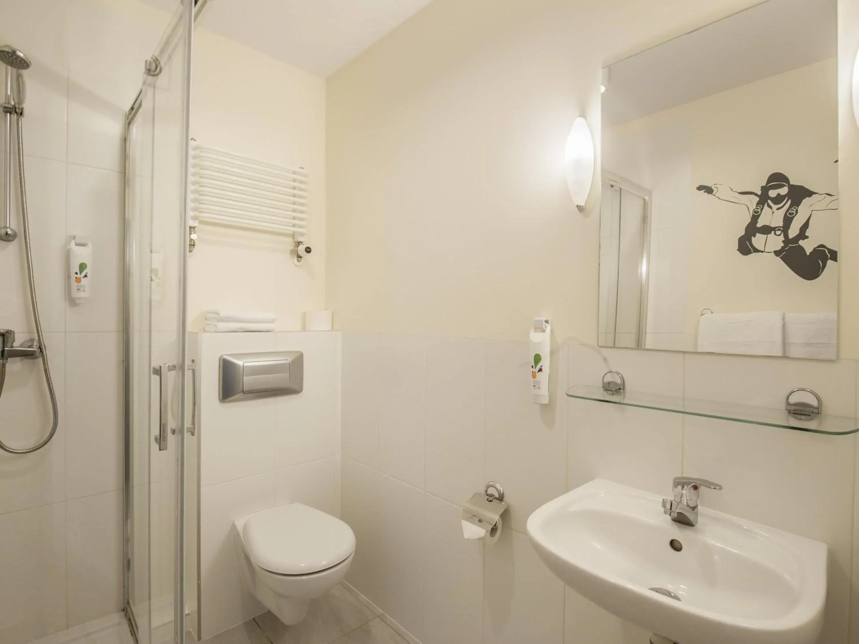 Bedroom in ibis Styles Warszawa West Bedroom in ibis Styles Warszawa West