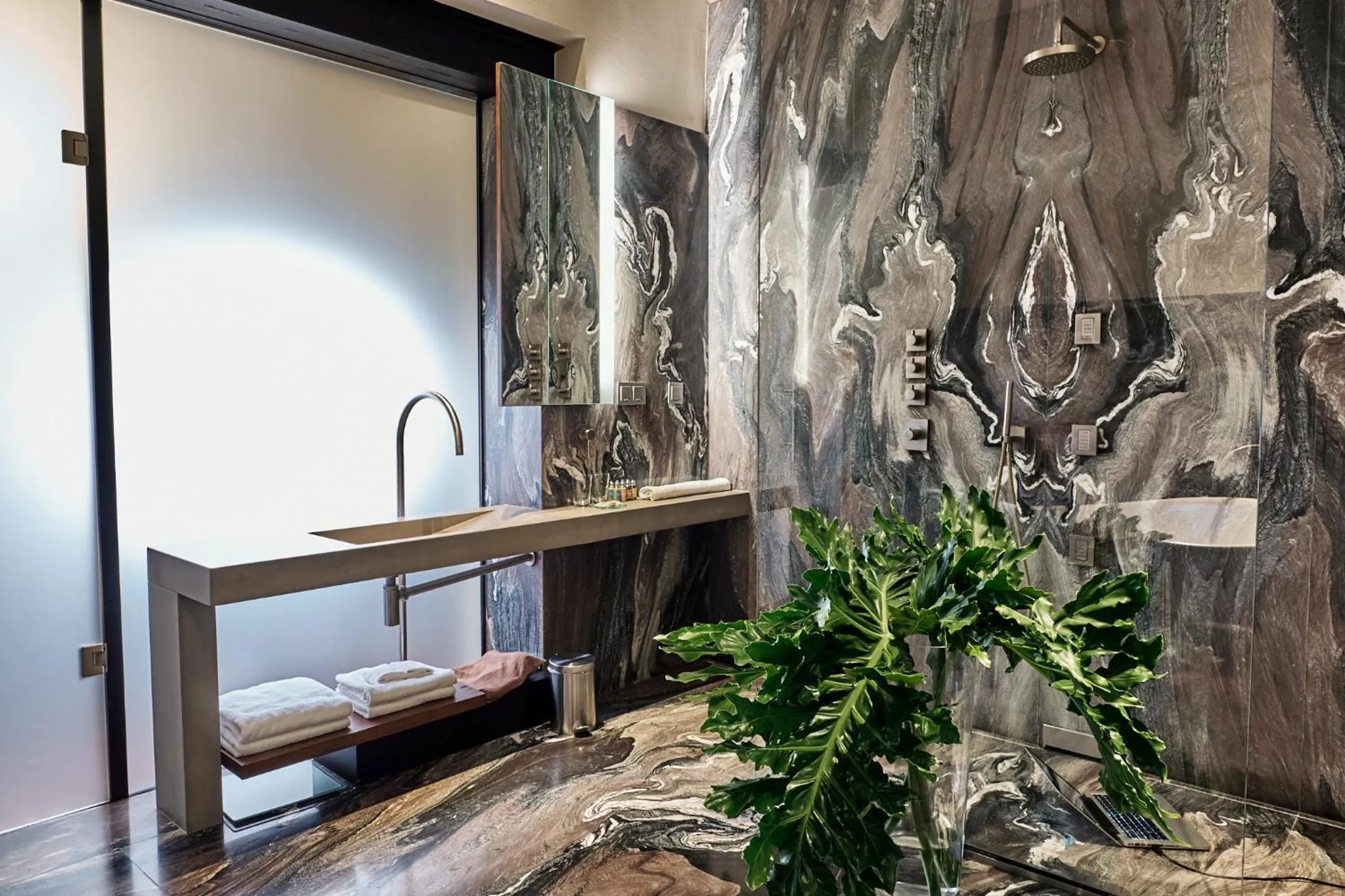 Shower in Hotel Stary