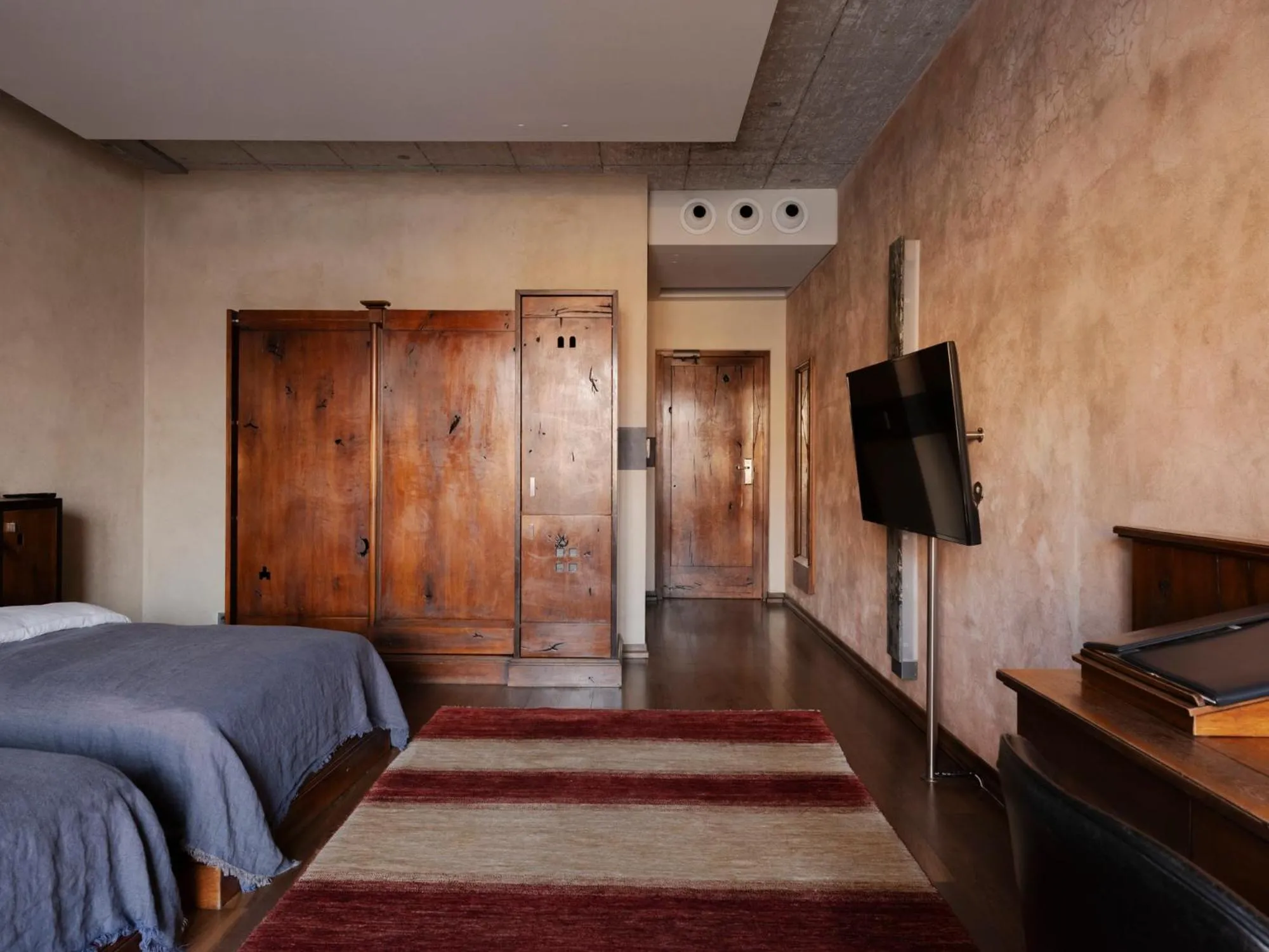 wardrobe, Bed in Hotel Stary