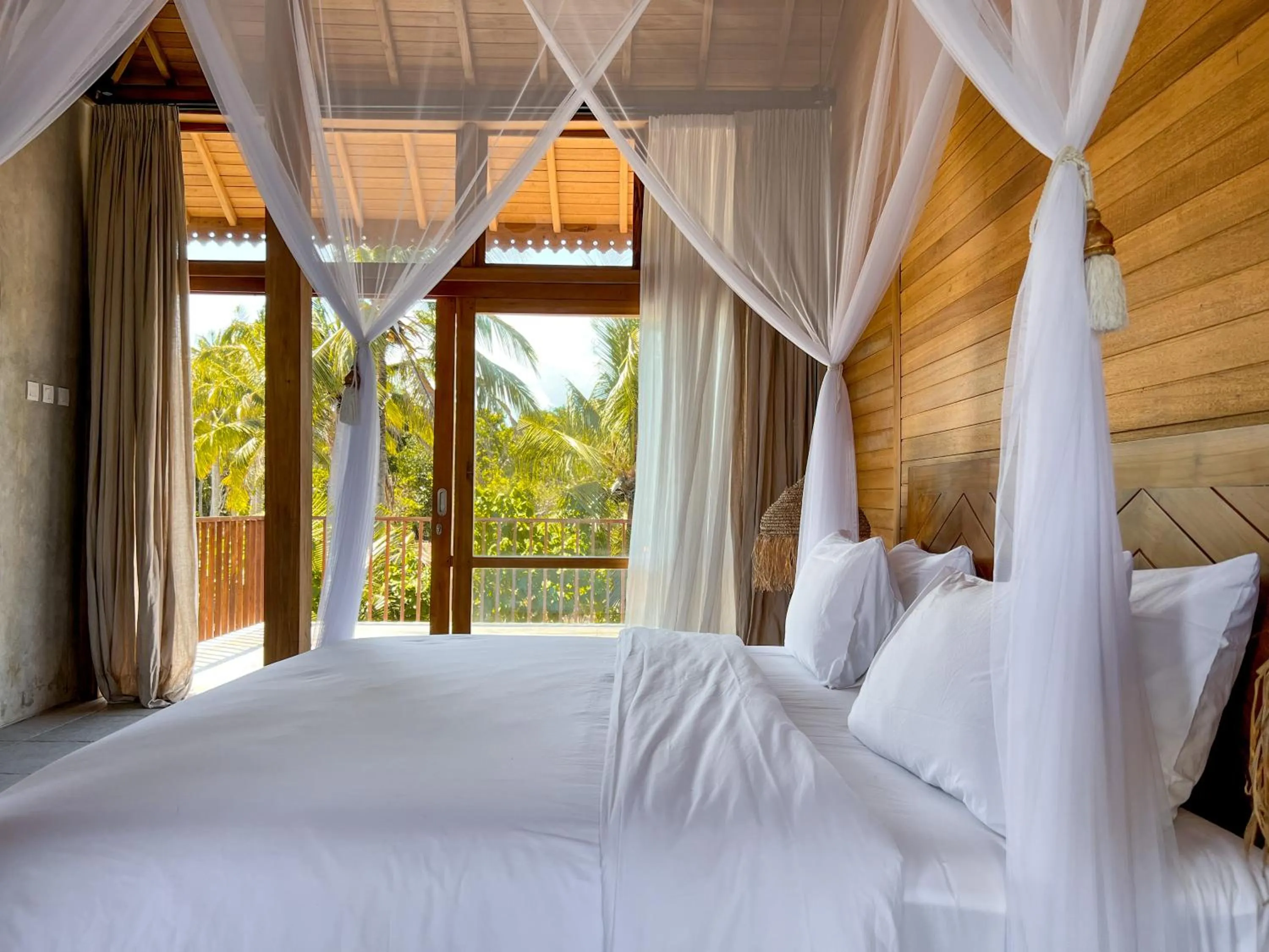Bed in Diamond Beach Villas