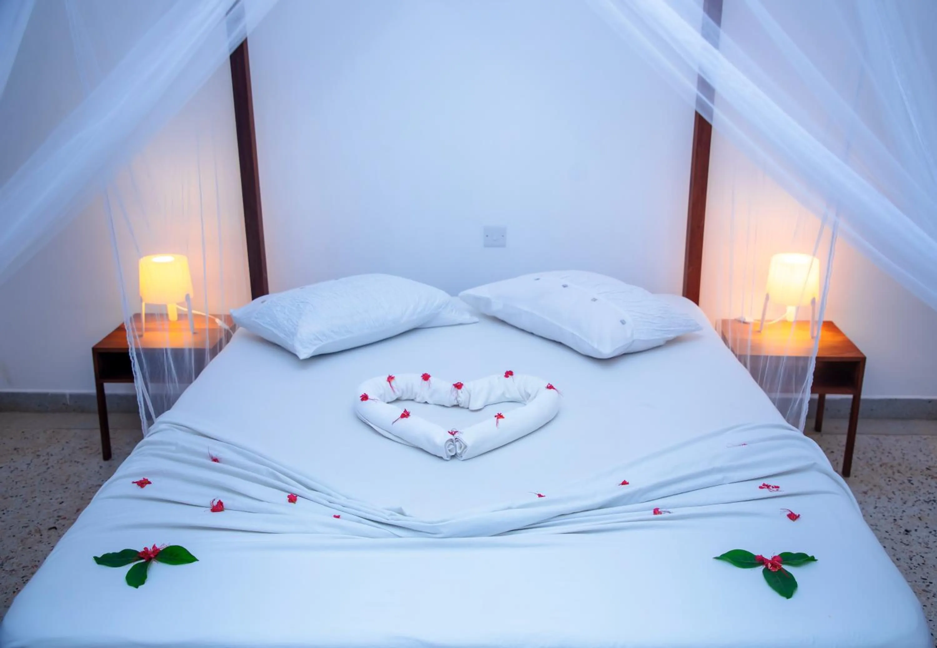 Bed in Art Hotel Zanzibar