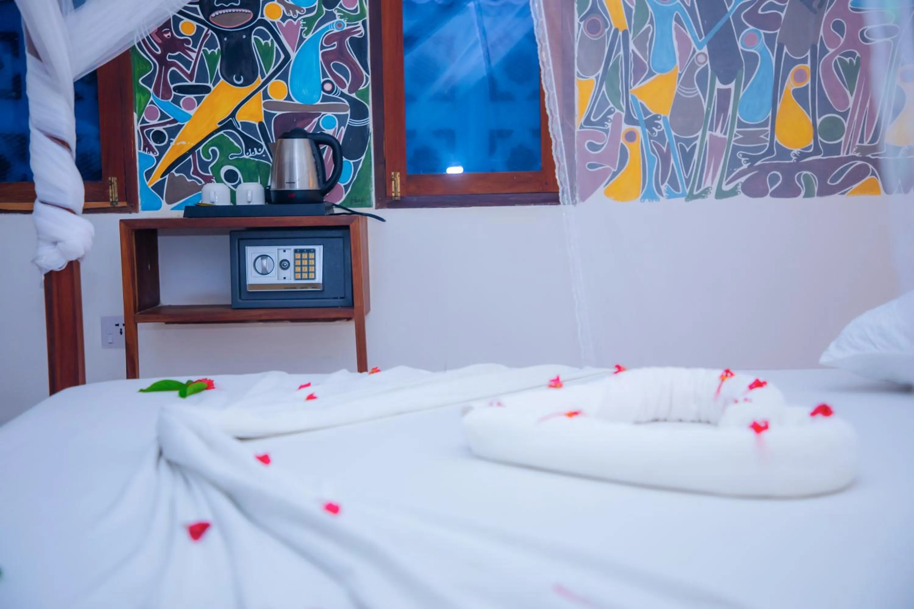 Bed in Art Hotel Zanzibar
