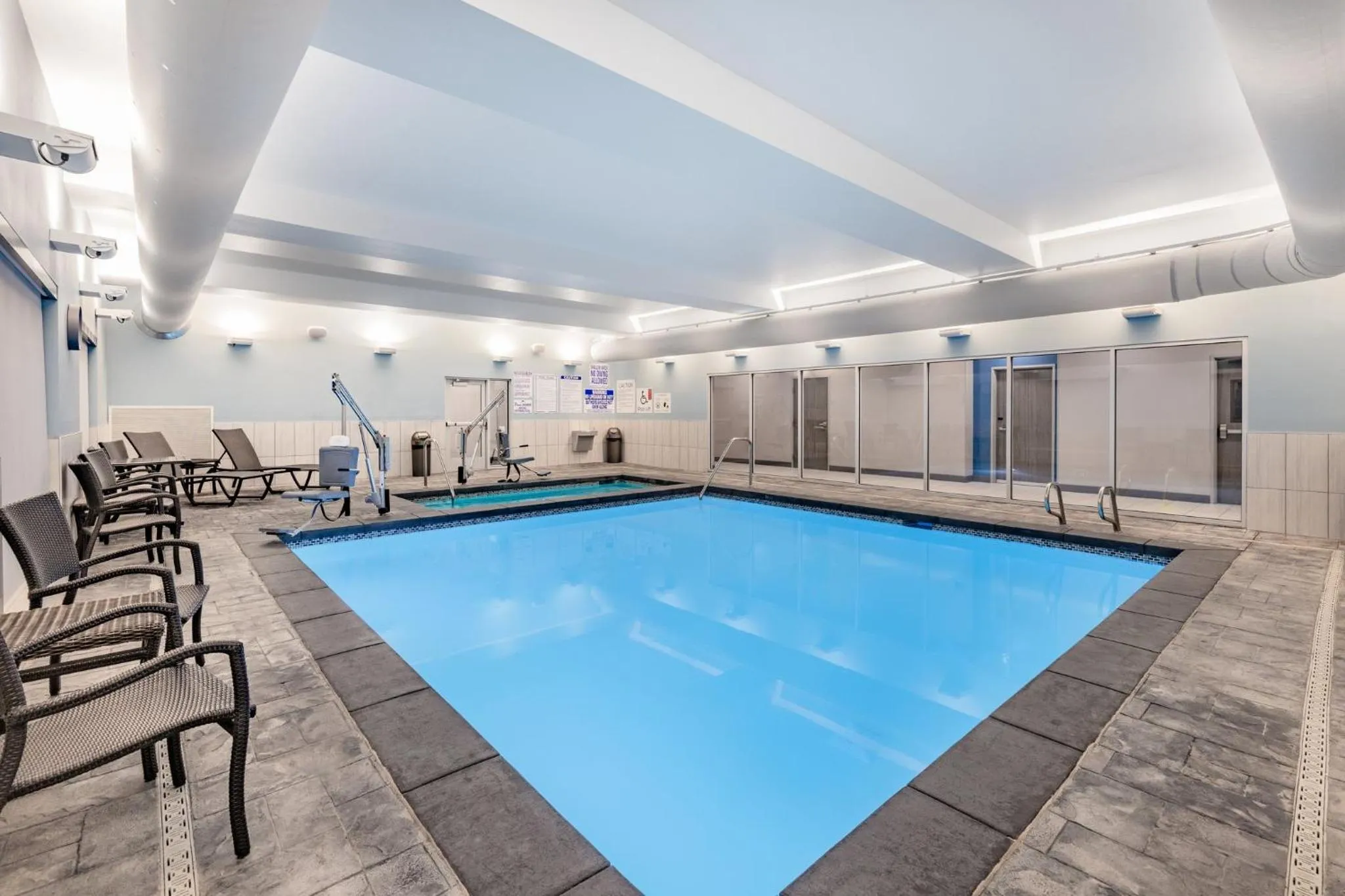 Swimming pool in Holiday Inn Express & Suites - Nephi by IHG