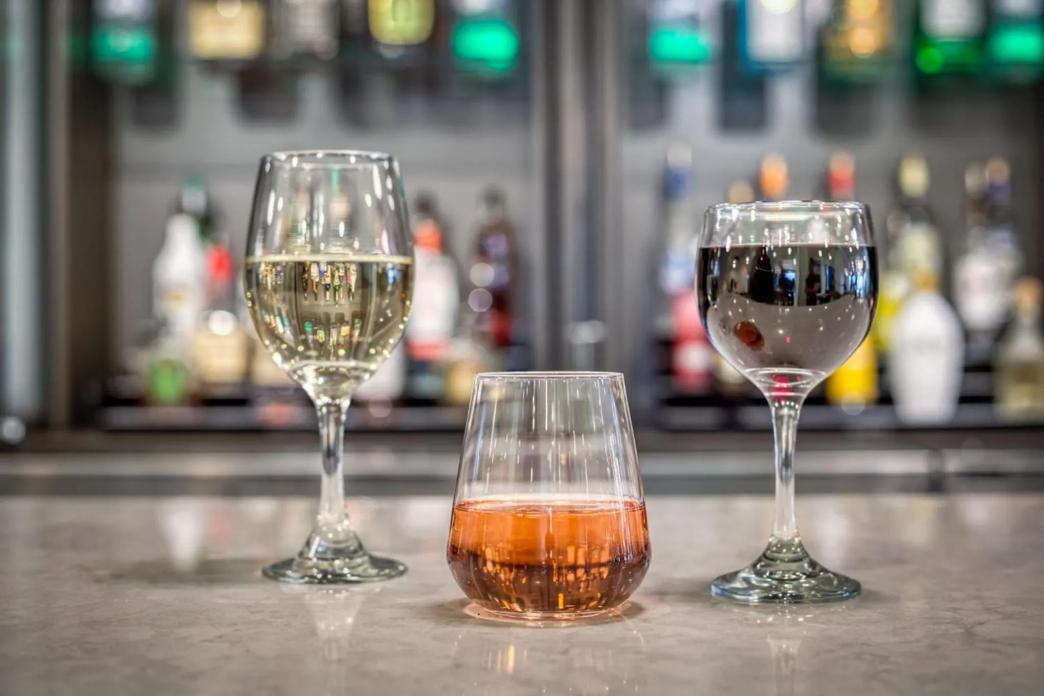 Lounge or bar in Holiday Inn Kansas City - Downtown by IHG