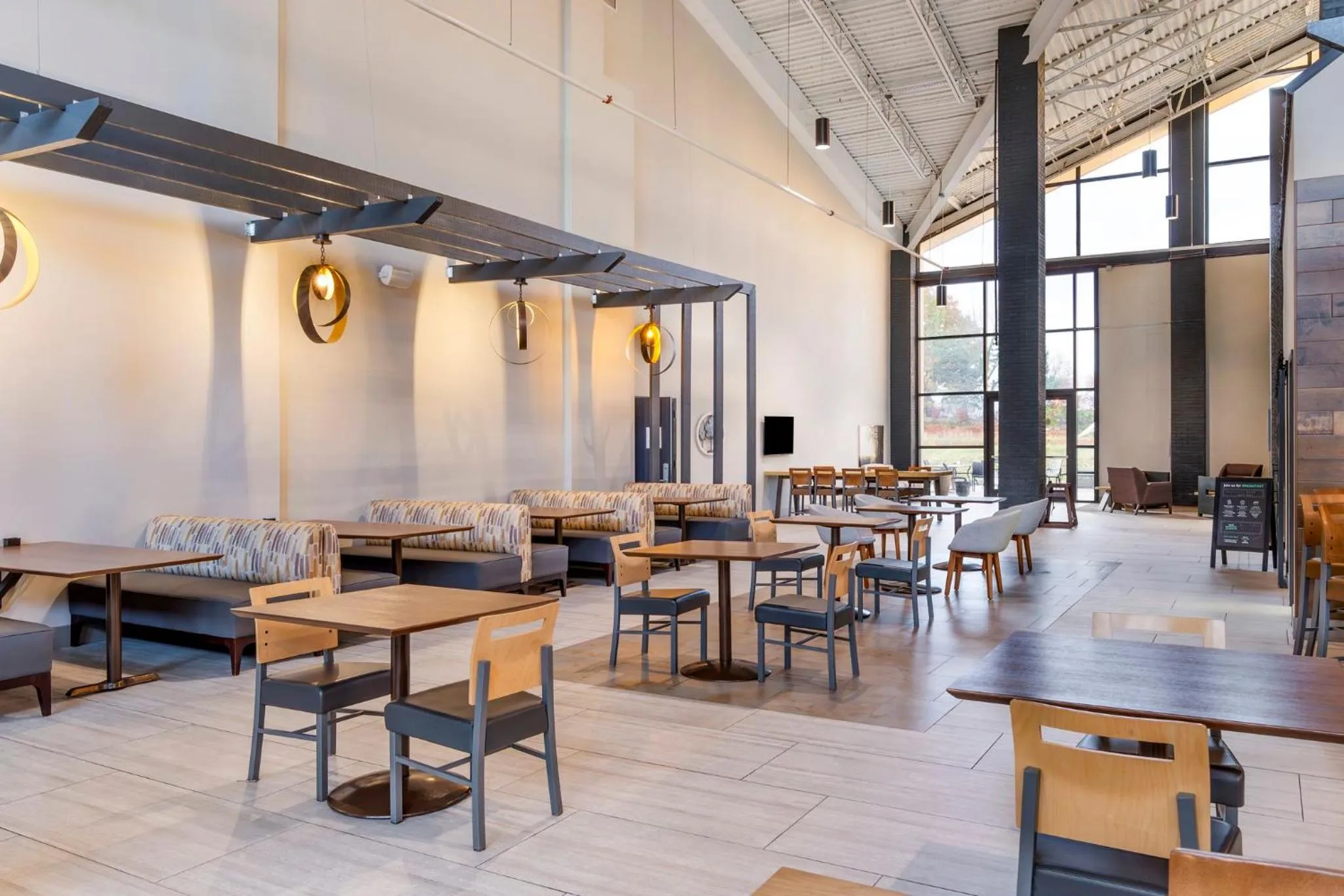 Breakfast in Candlewood Suites - Roanoke Airport