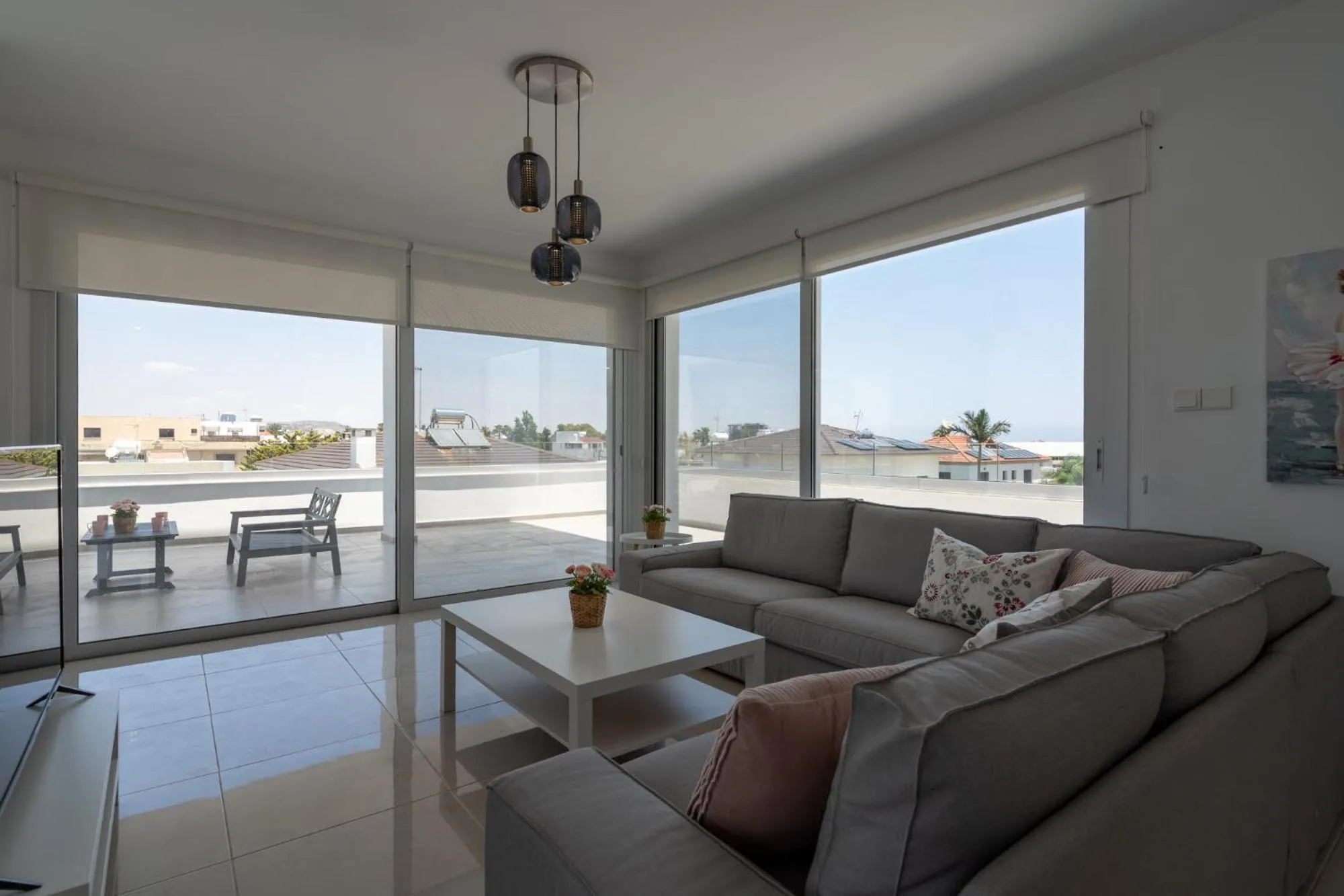 Harmonia 2-BR Apt in Livadia