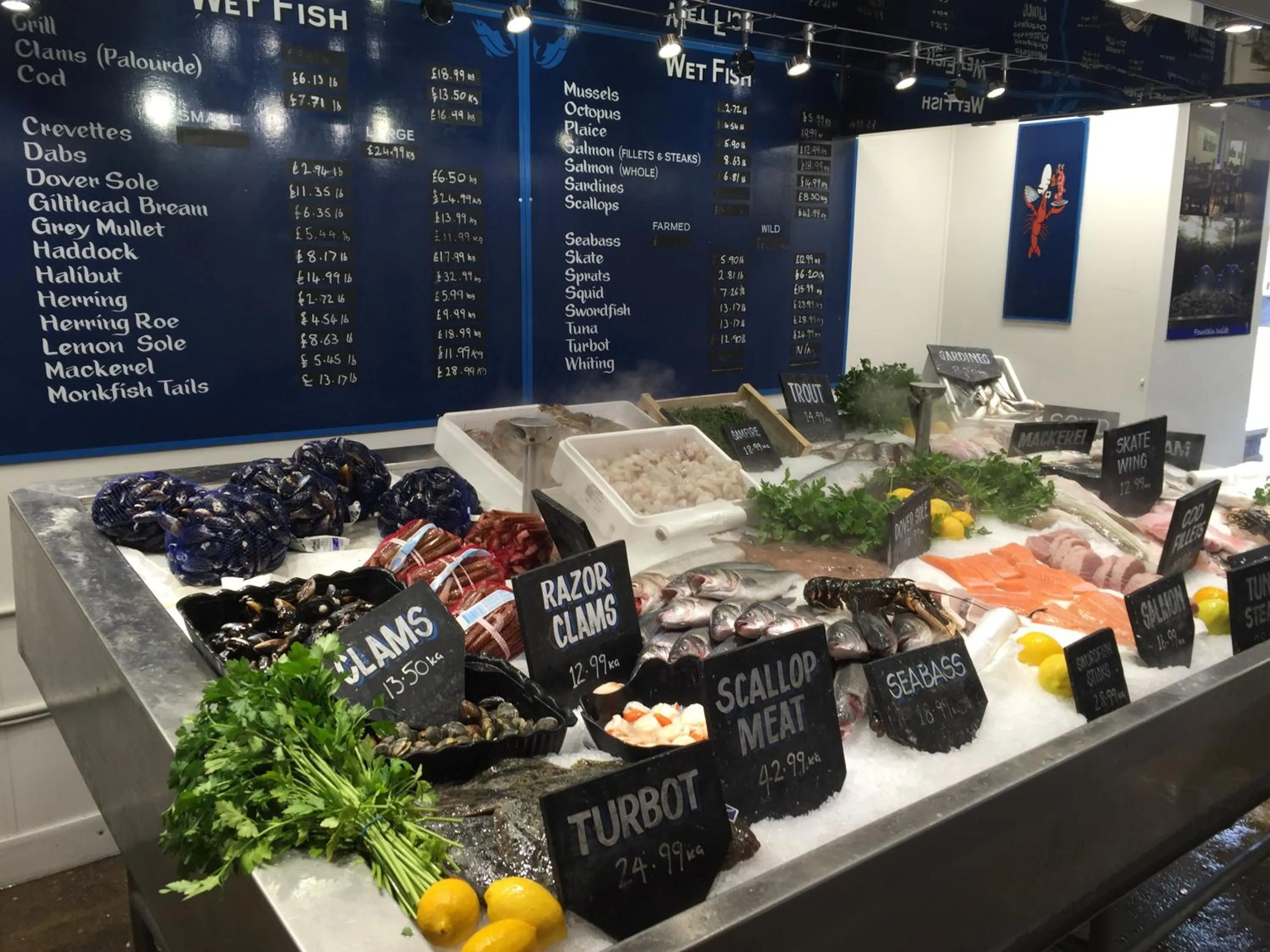 Food and drinks in The Seaview Snug