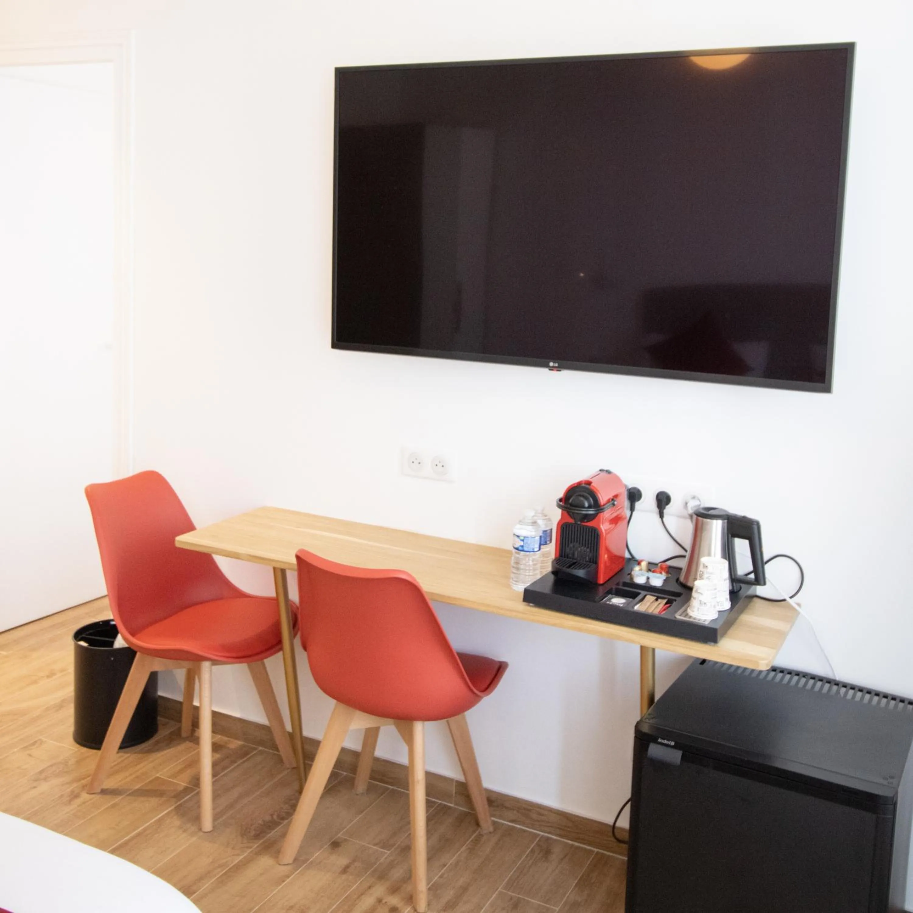 TV and multimedia in Les Rebelles