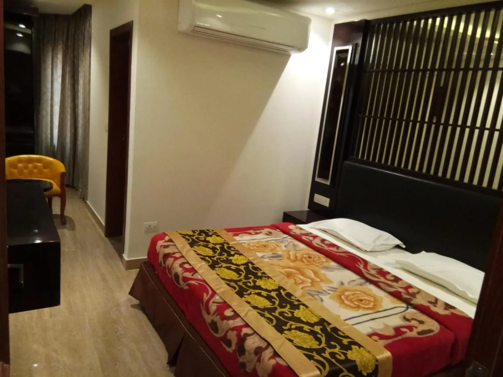 HOTEL NEW ANAND PALACE