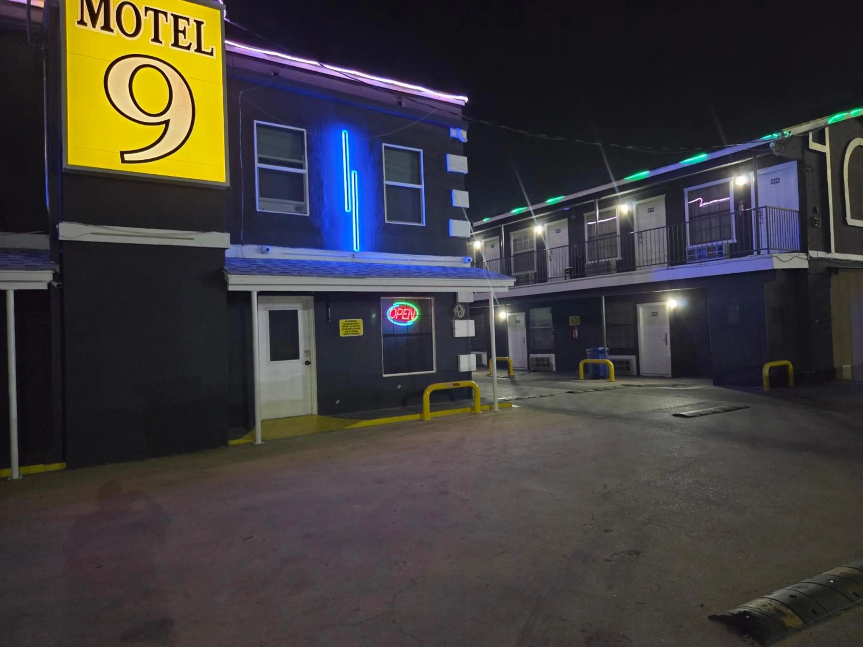 Property building in Motel 9