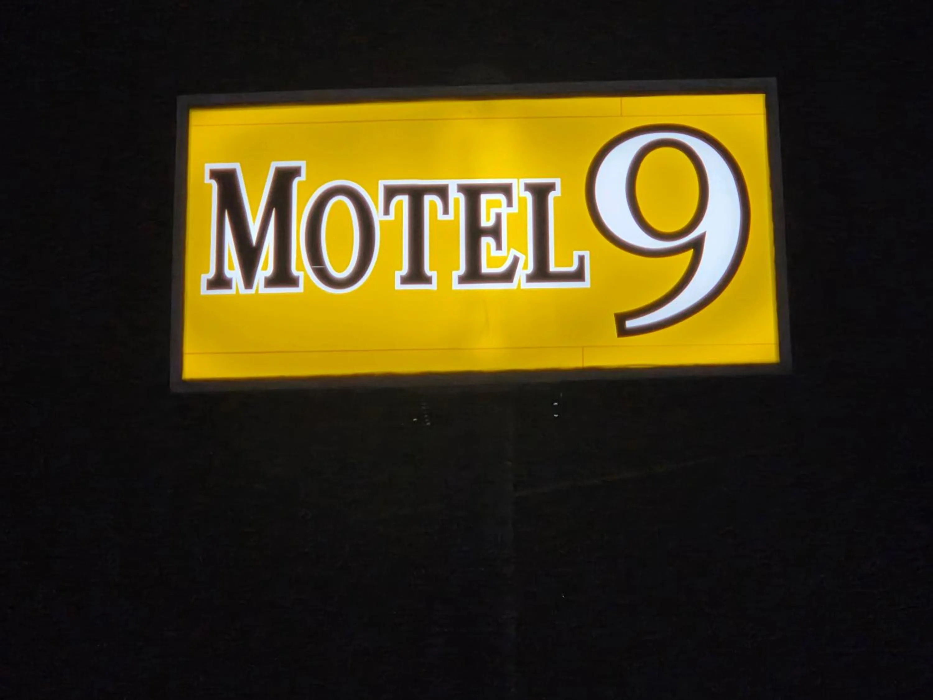 Night in Motel 9