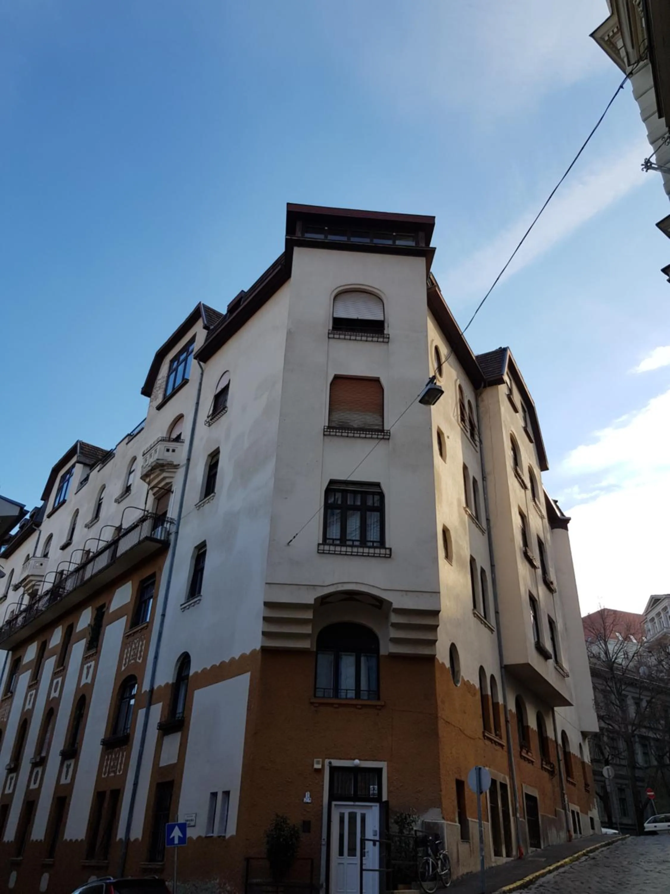 Property building in Aurora Apartments