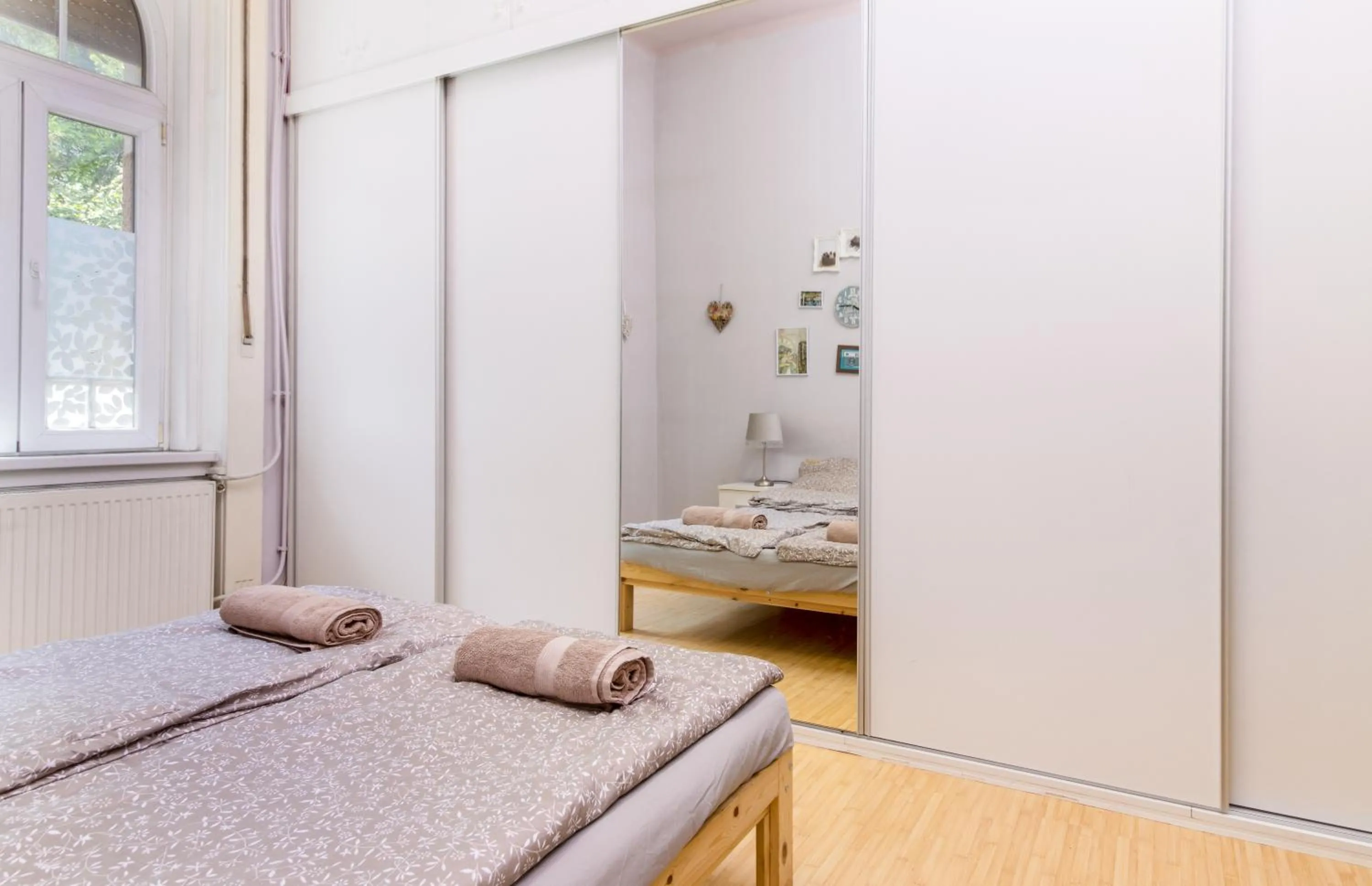 Bedroom, Bed in Aurora Apartments