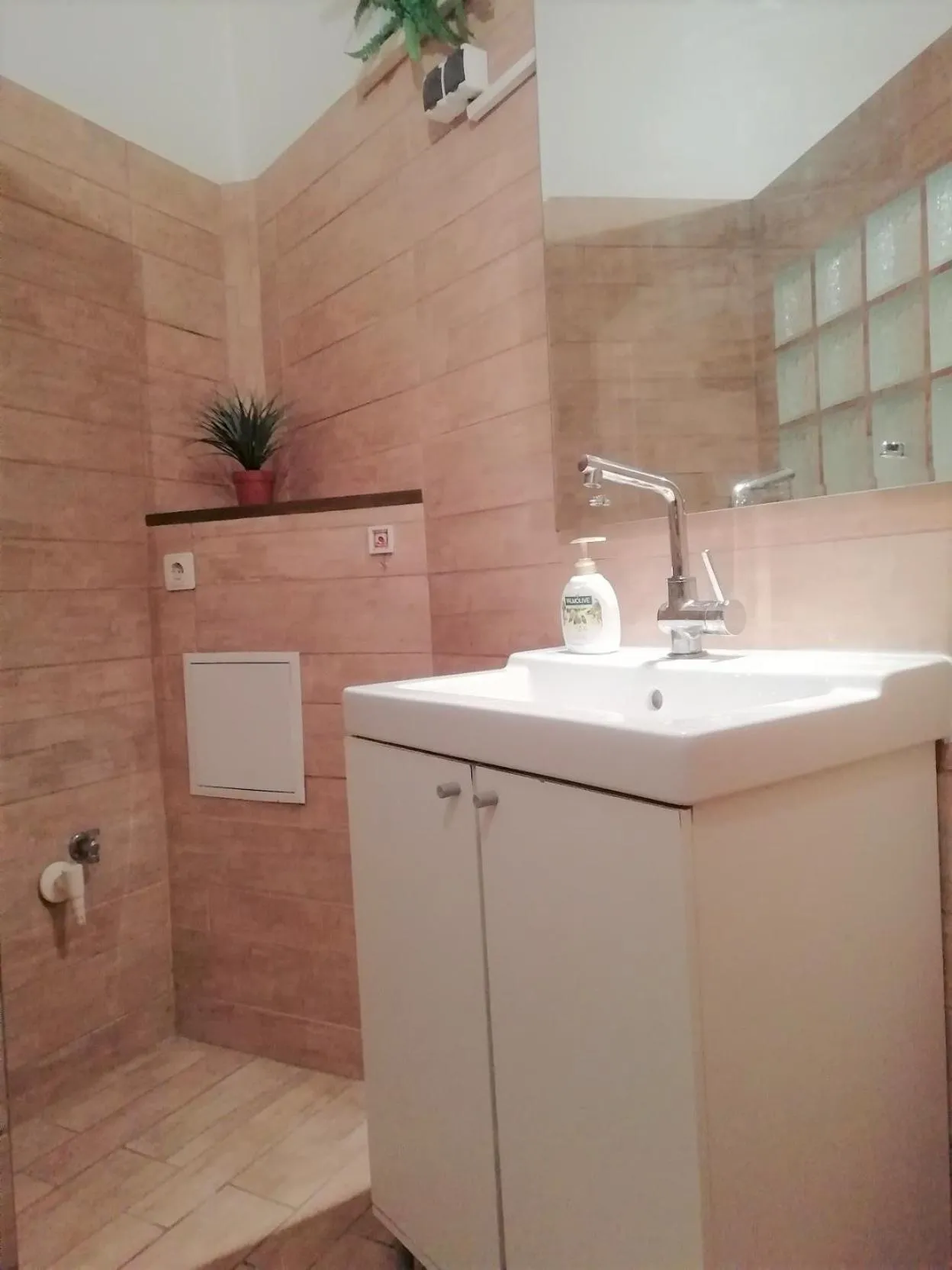 Bathroom in Aurora Apartments