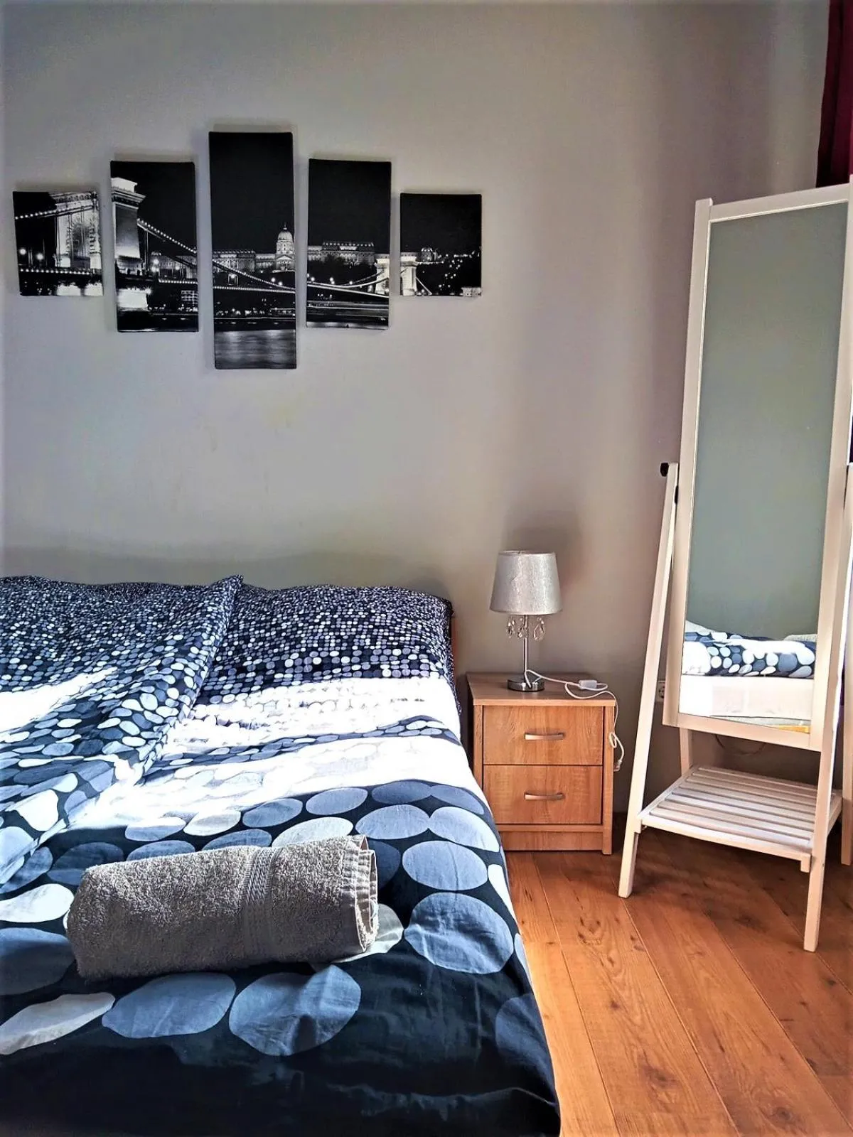 Bedroom, Bed in Aurora Apartments