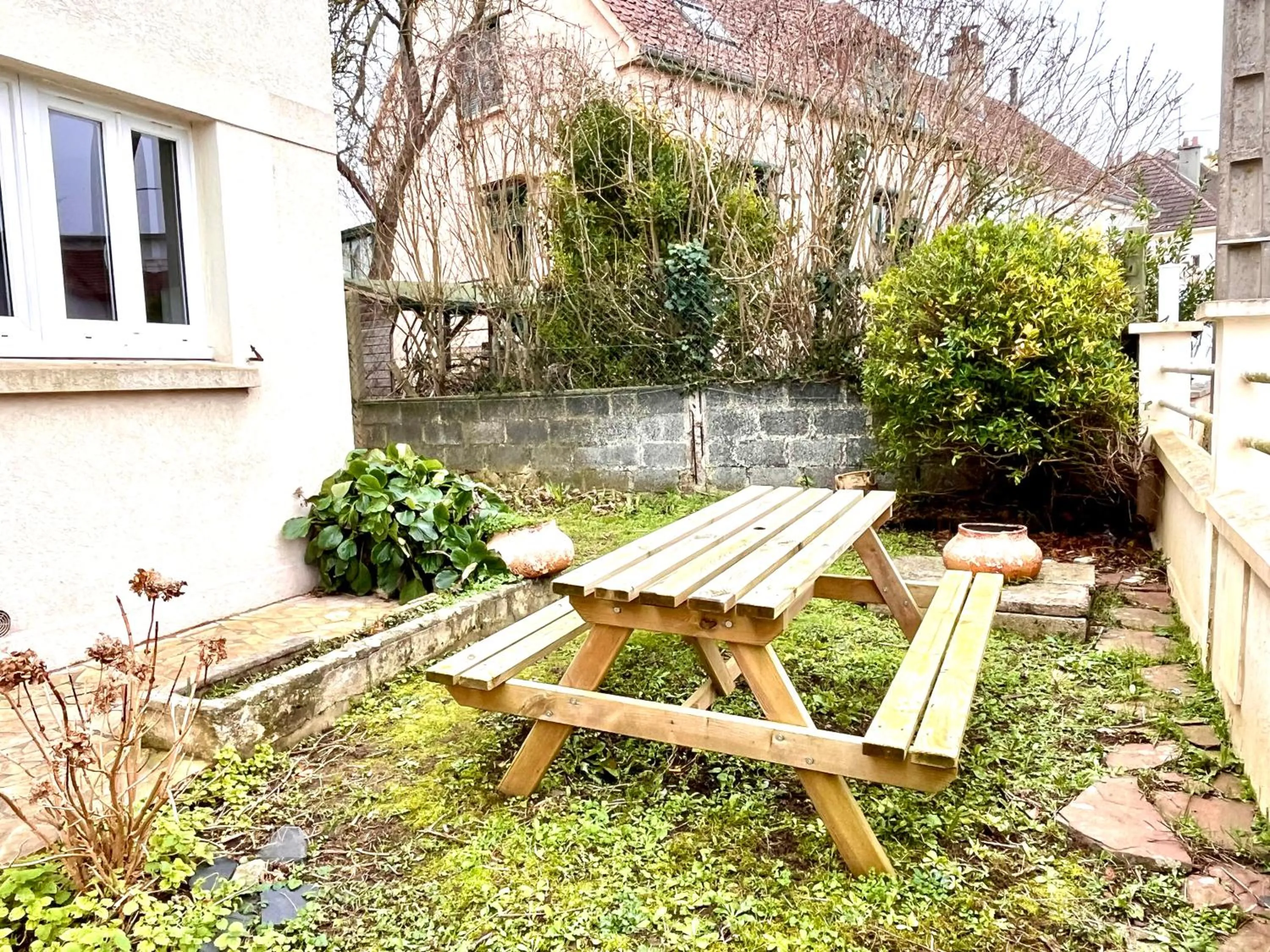Garden in Bienvenue chez vous, Déplacement Pro