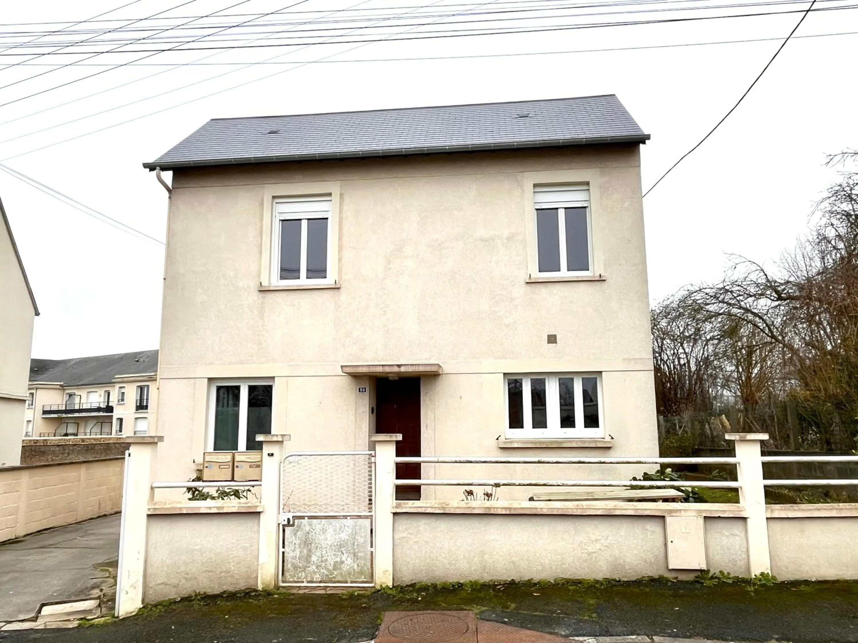 Property building in Bienvenue chez vous, Déplacement Pro