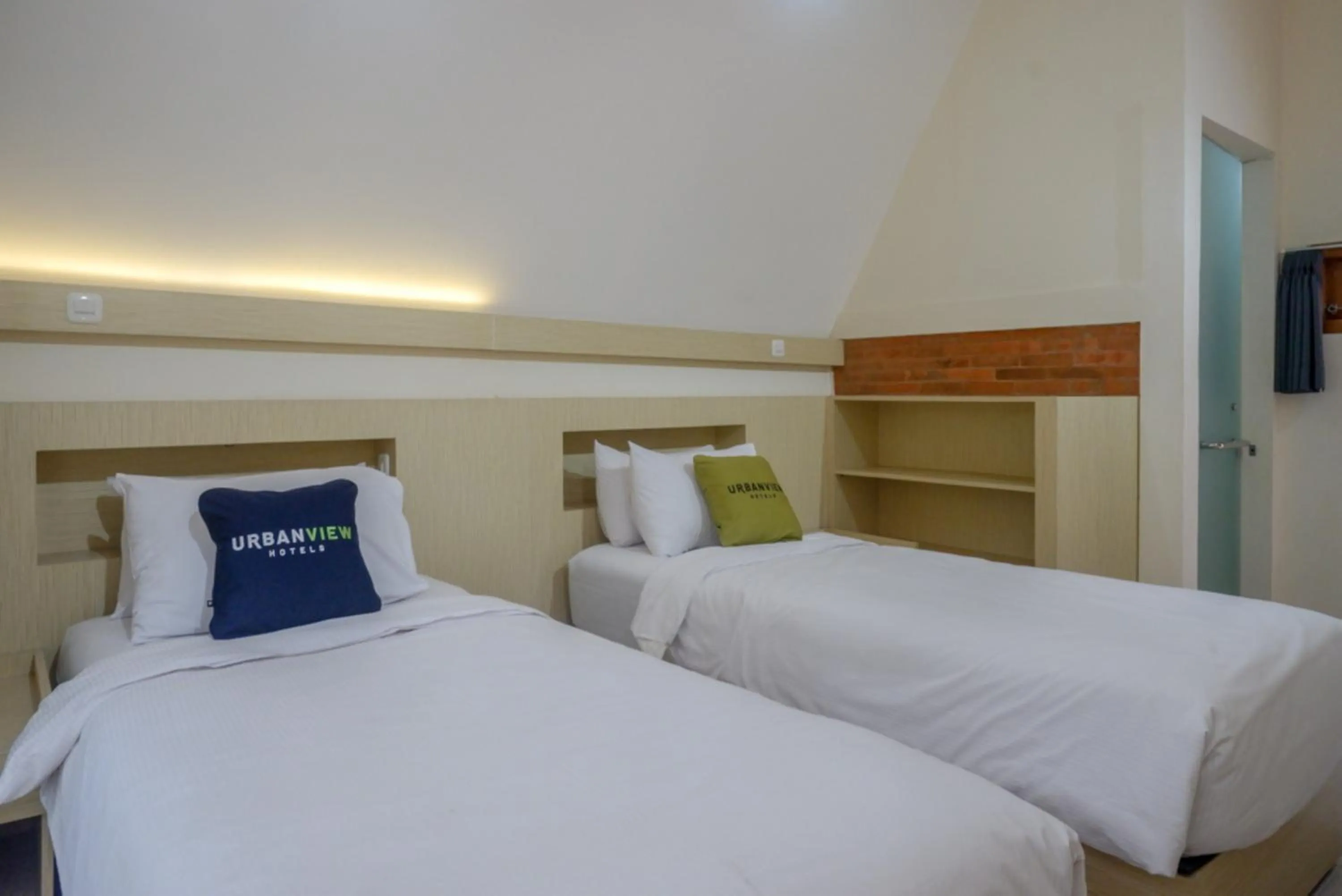 Bed in Urbanview Resort Kampoeng Media Yogyakarta by RedDoorz