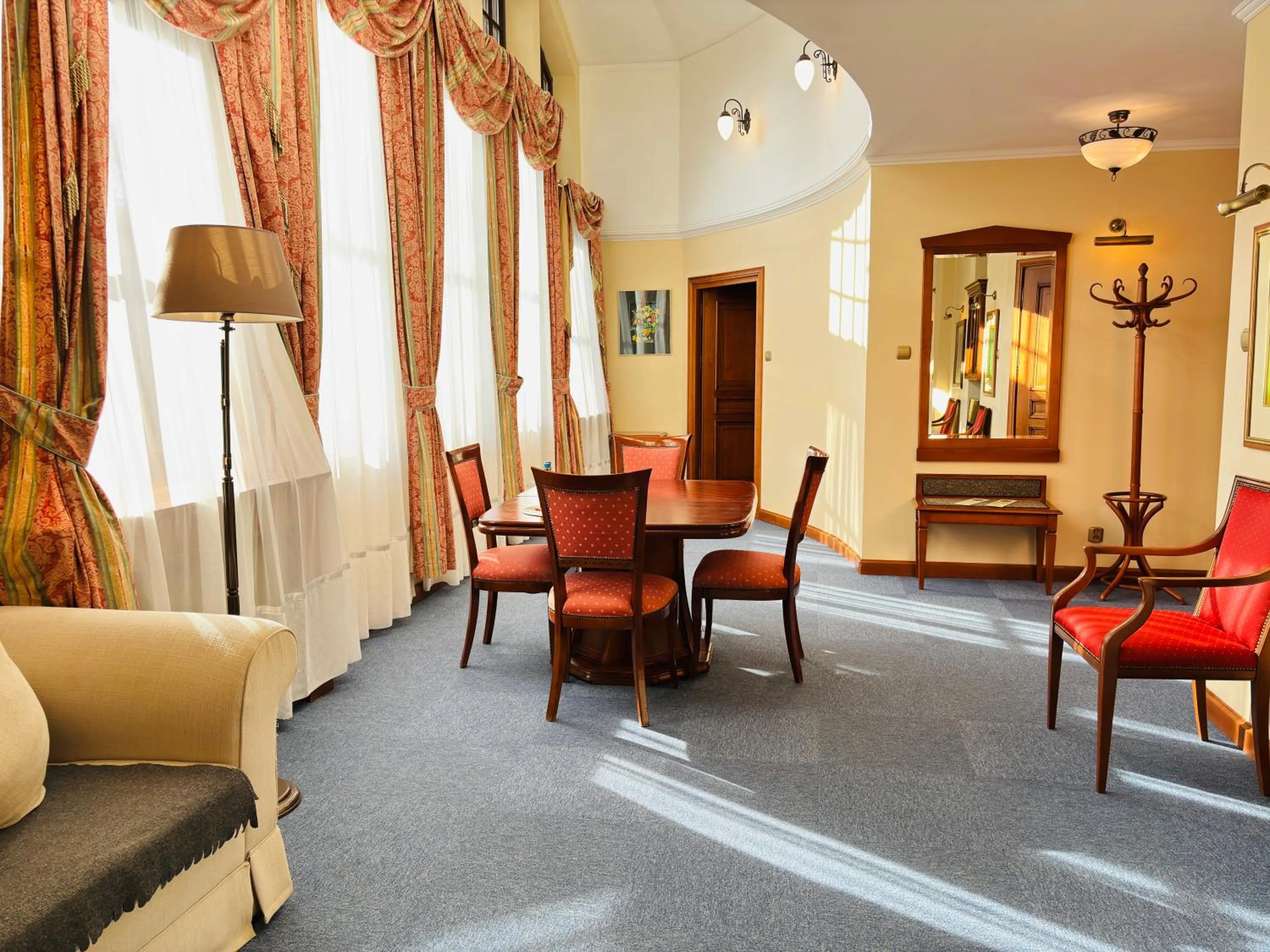 Living room in Hotel Opera