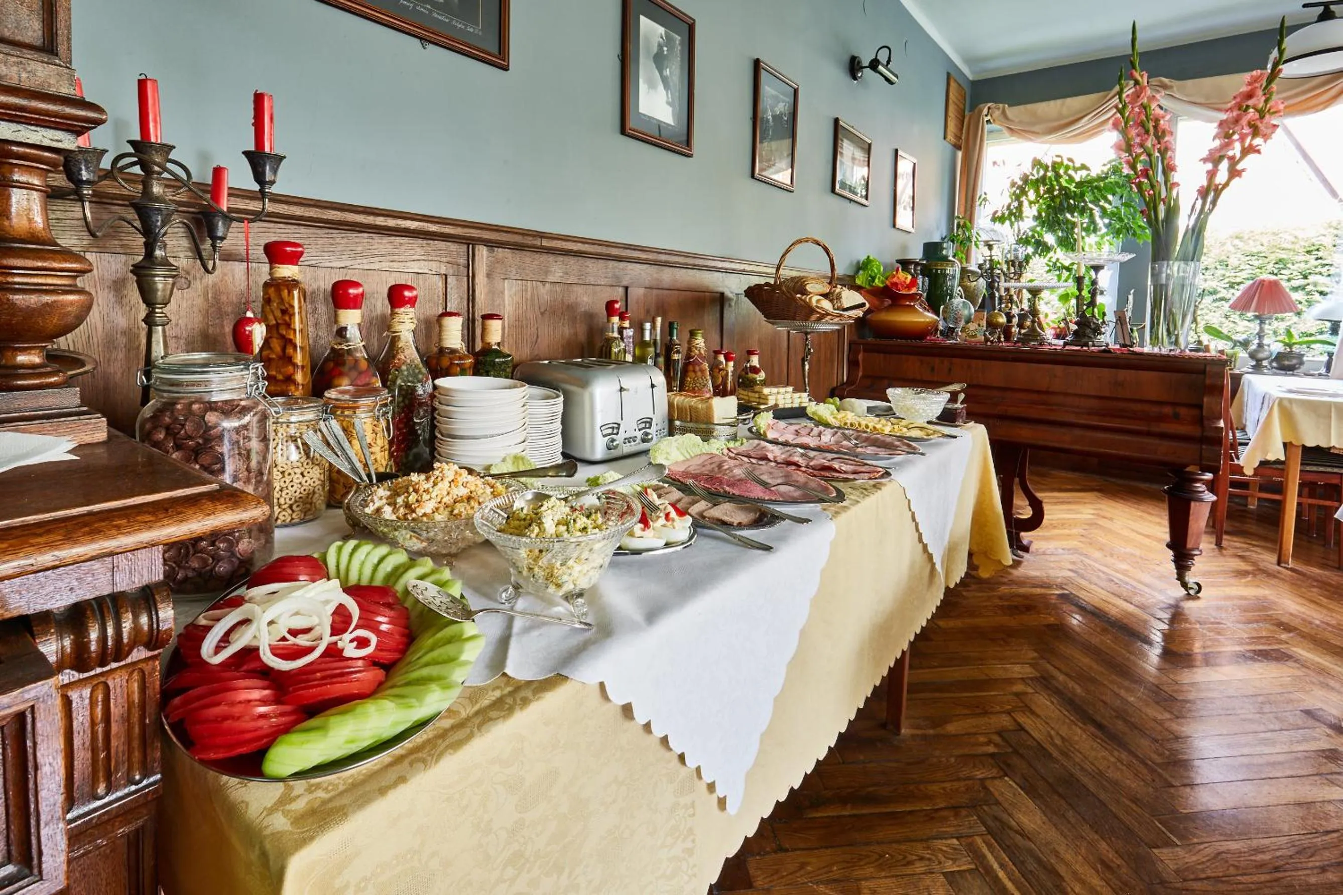 Restaurant/places to eat in Szarotka