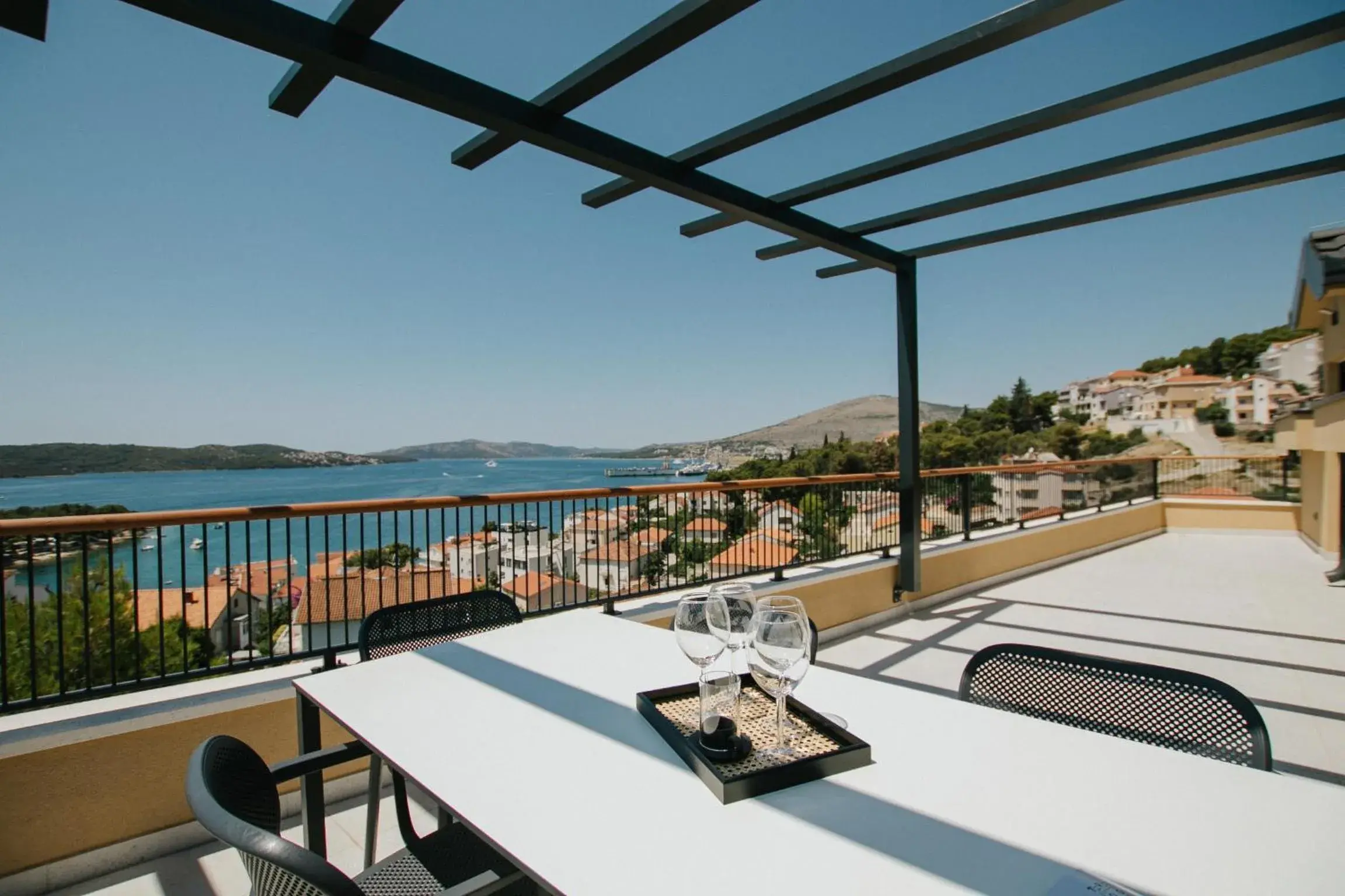 Oleander Urban Suites, high-speed internet, beach at 250, PET friendly Oleander Urban Suites, high-speed internet, beach at 250, PET friendly