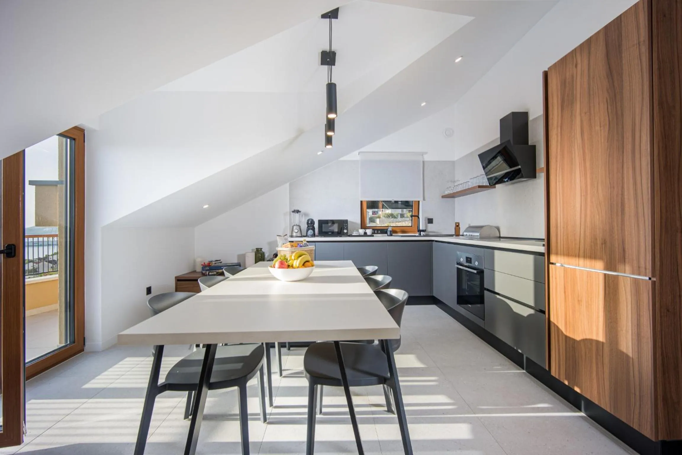 Oleander Urban Suites, high-speed internet, beach at 250, PET friendly