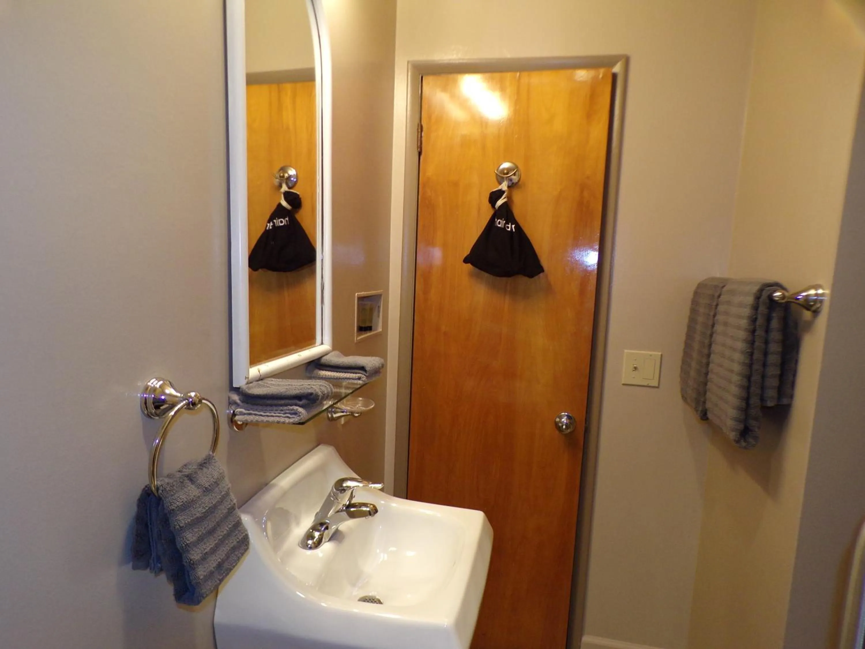 Bathroom in Cypress Tree Motel