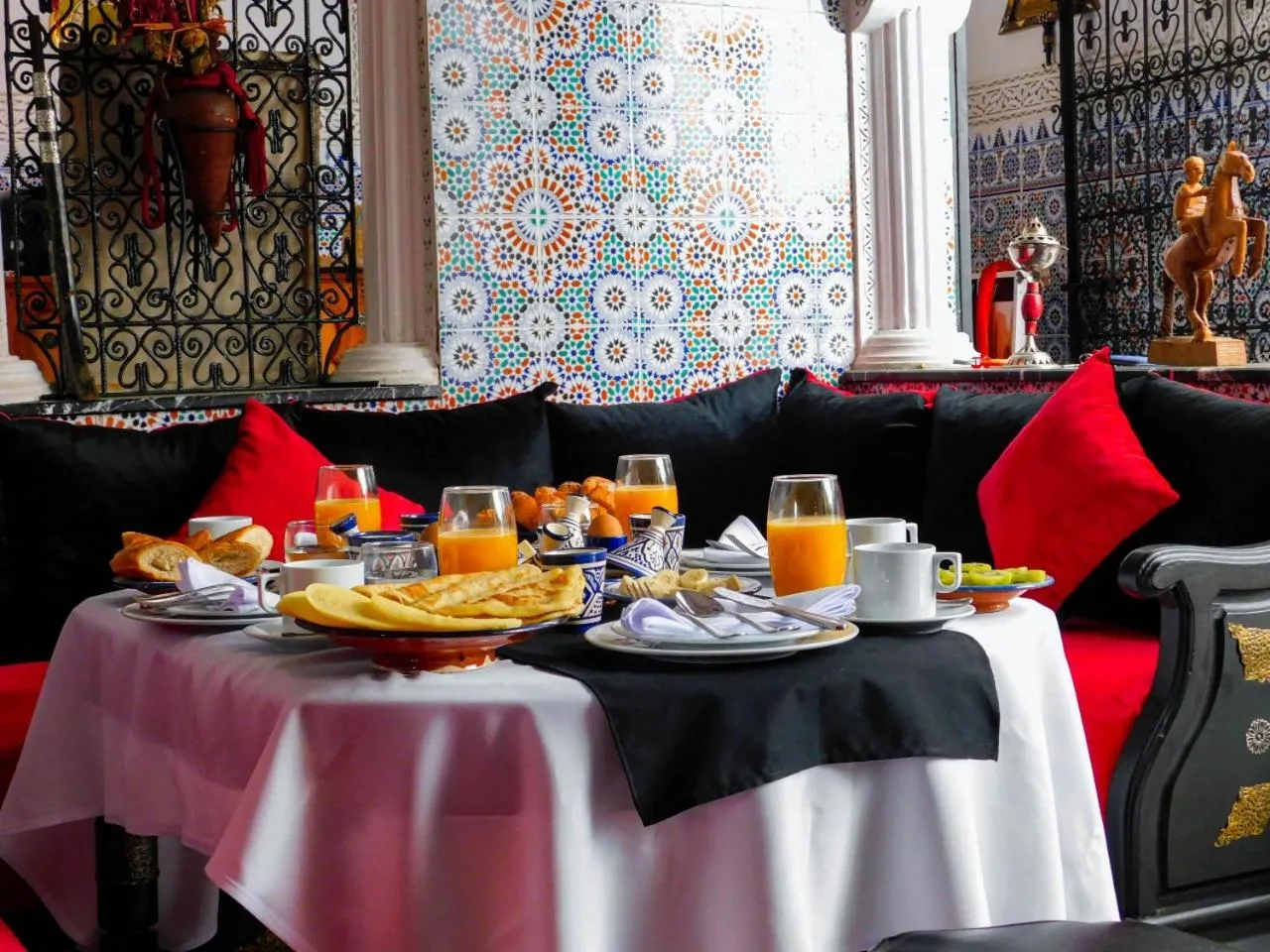 Breakfast in Riad La Porte d'Or & SPA