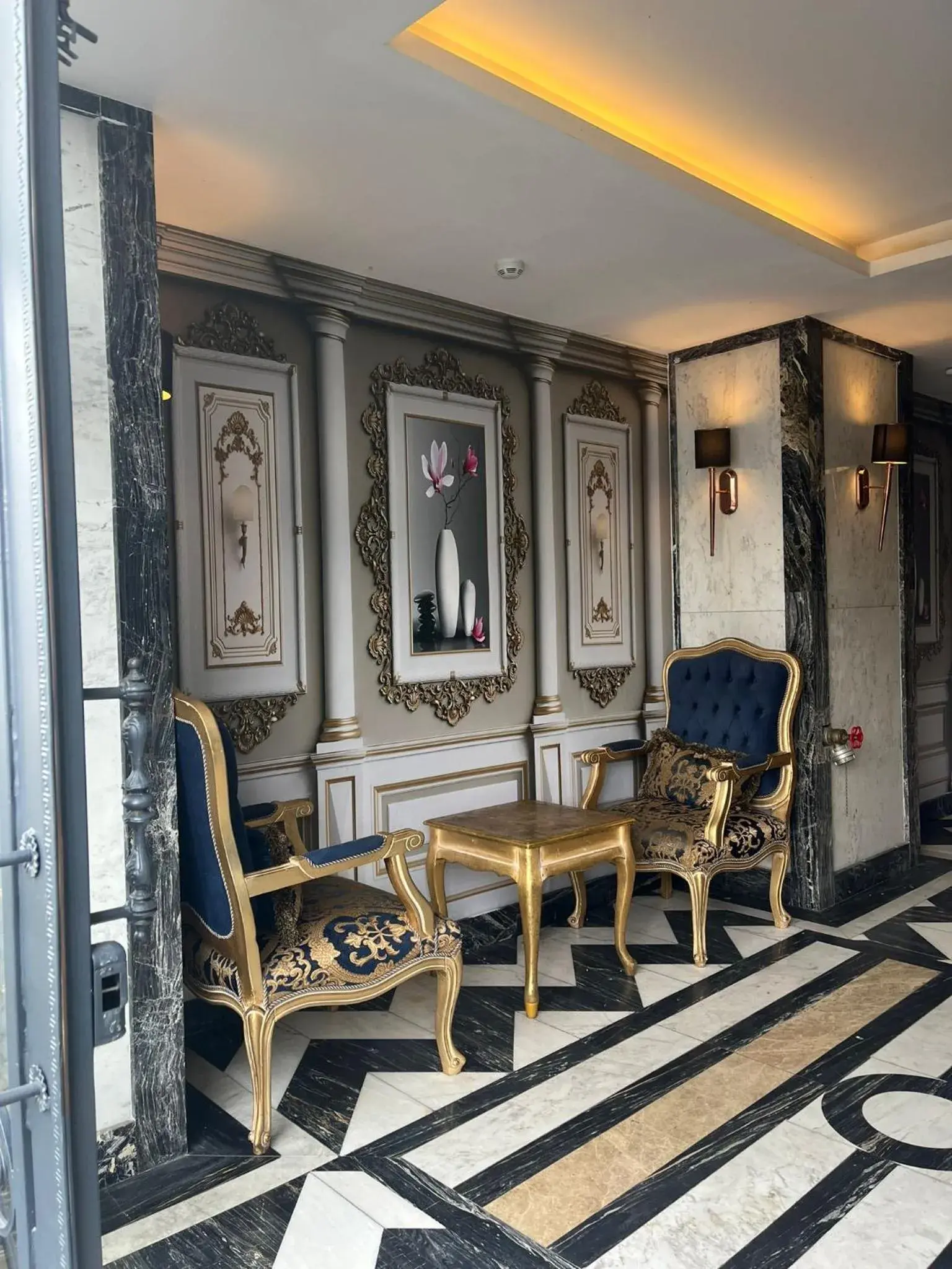 Property building in Cetin Port Hotel Property building in Cetin Port Hotel