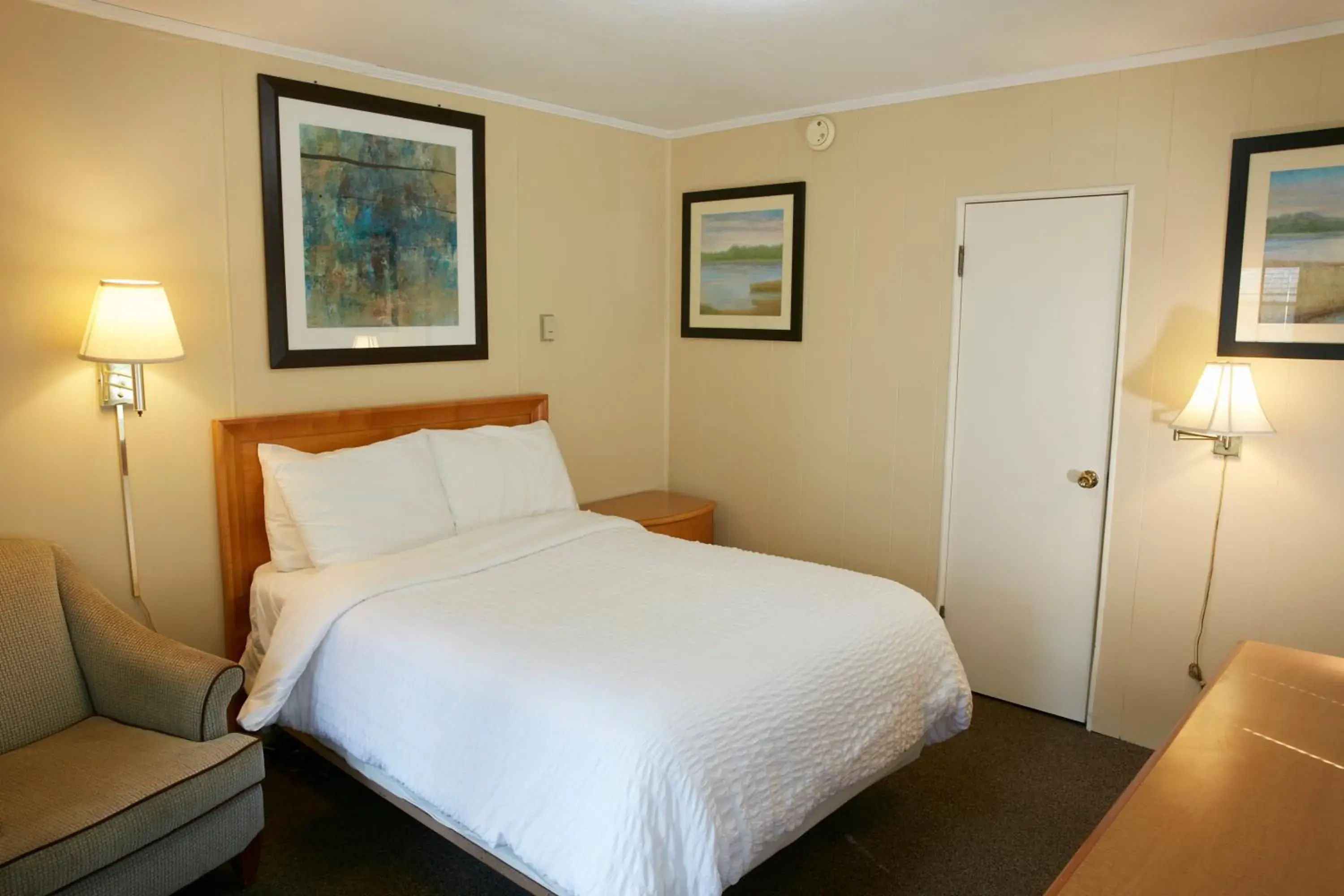 Budget Double Room in The Ashley Budget Double Room in The Ashley