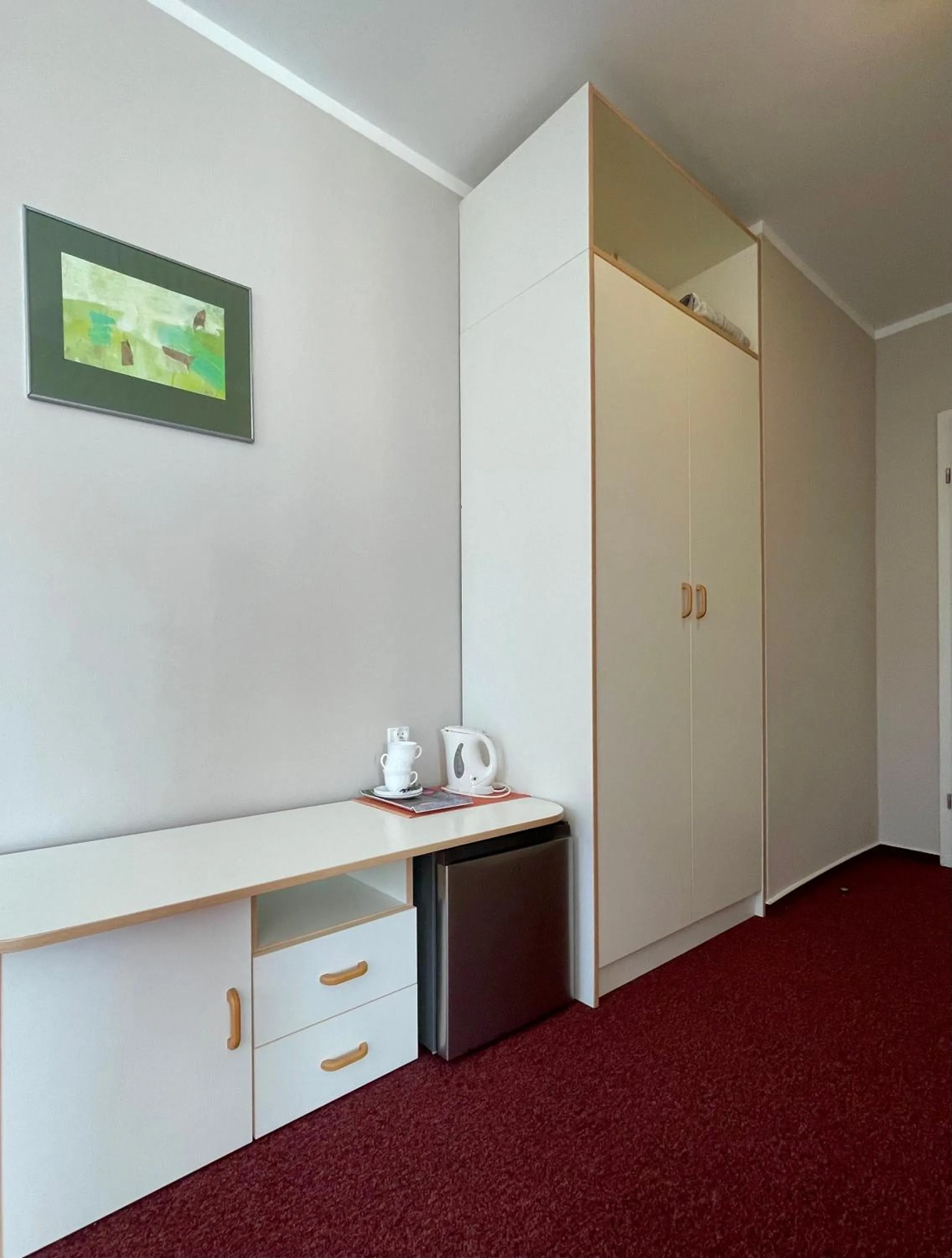 Photo of the whole room in Damroka