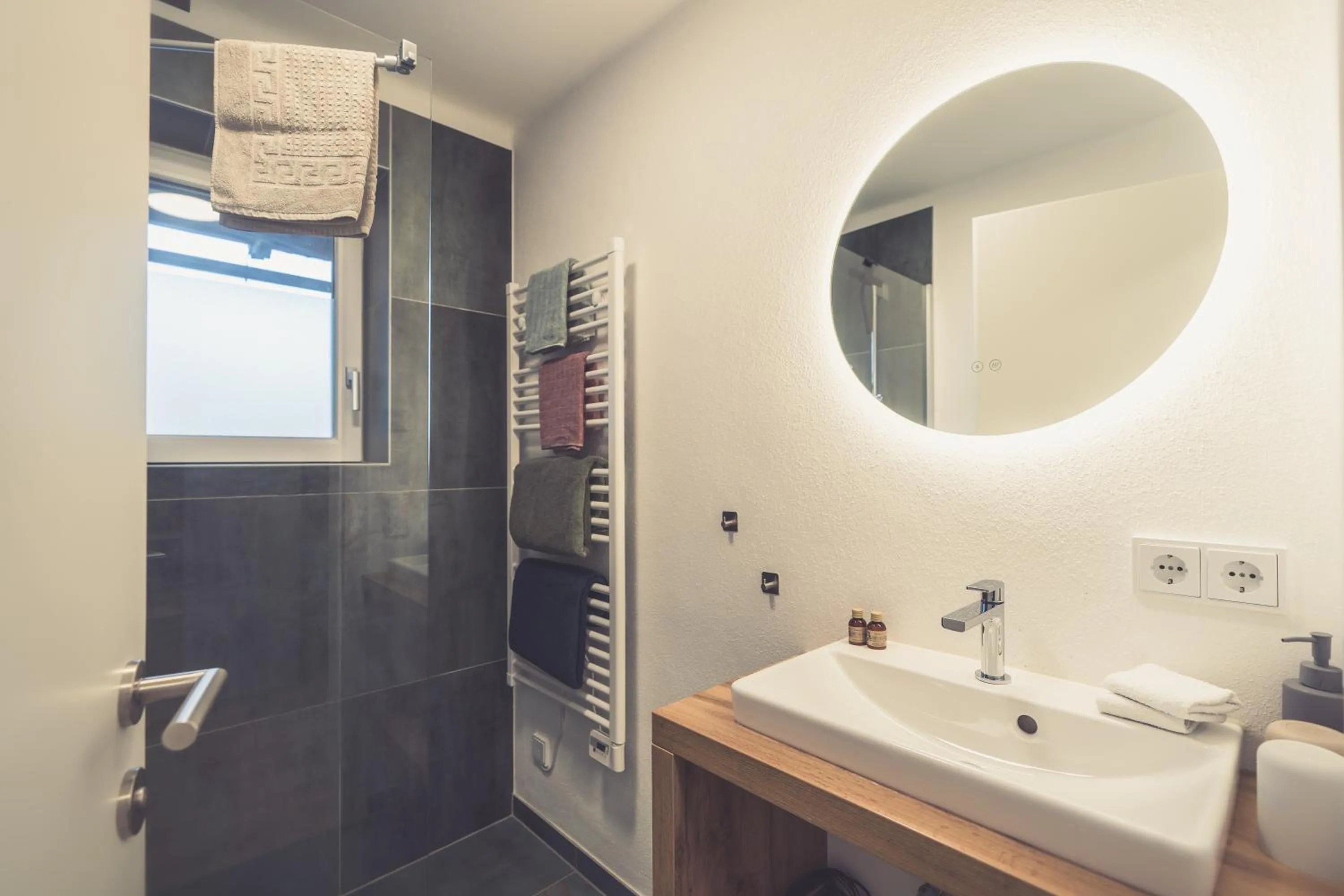 Shower in Anna Pertl - lieblingsquartier